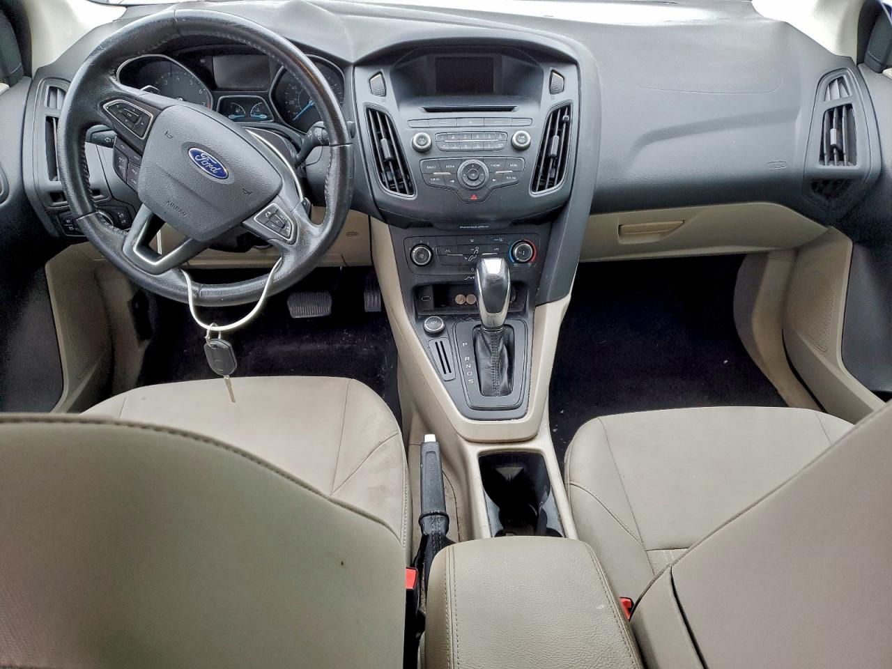 2015 FORD FOCUS SE photo 15