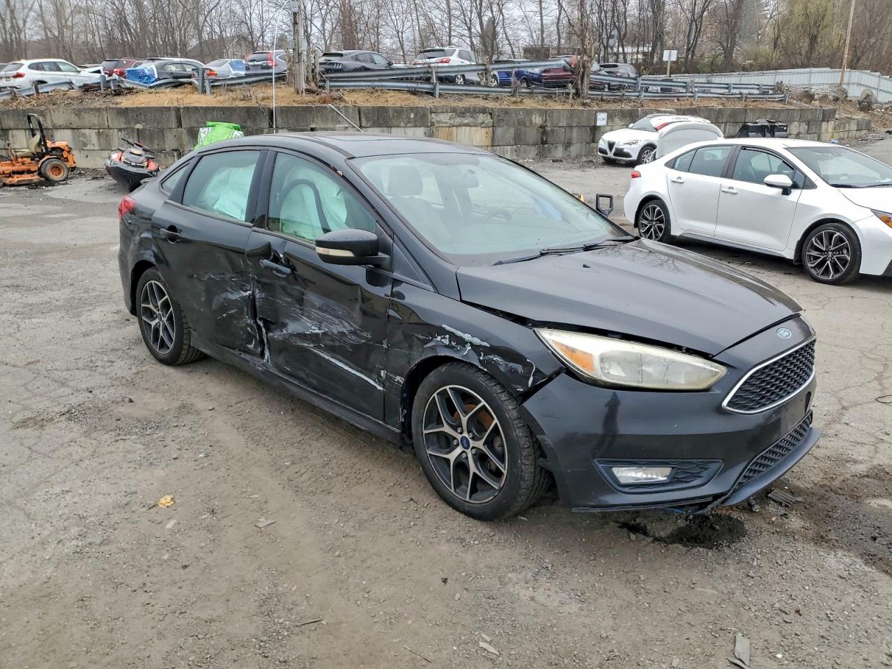 2015 FORD FOCUS SE photo 7
