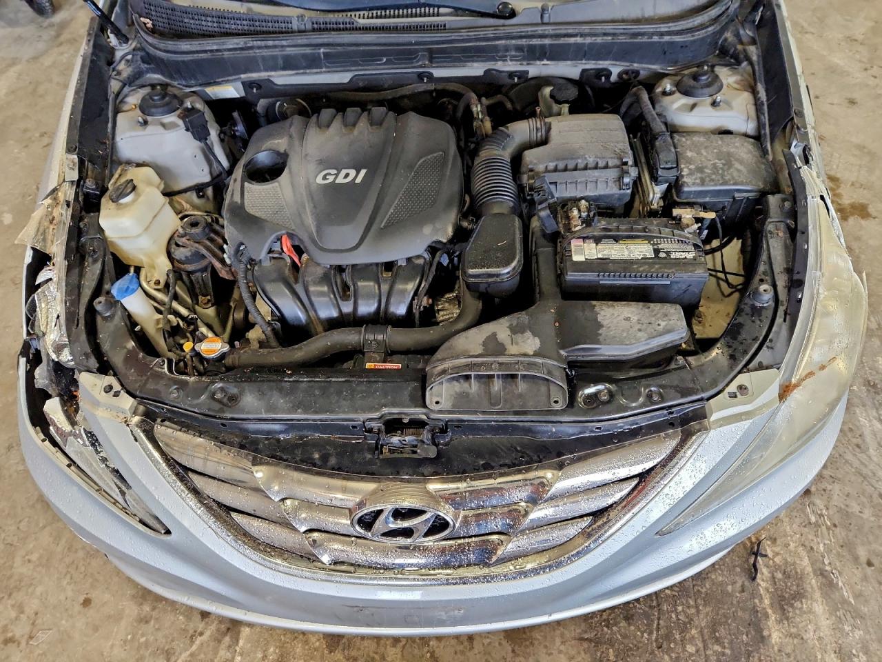2011 HYUNDAI SONATA SE photo 11