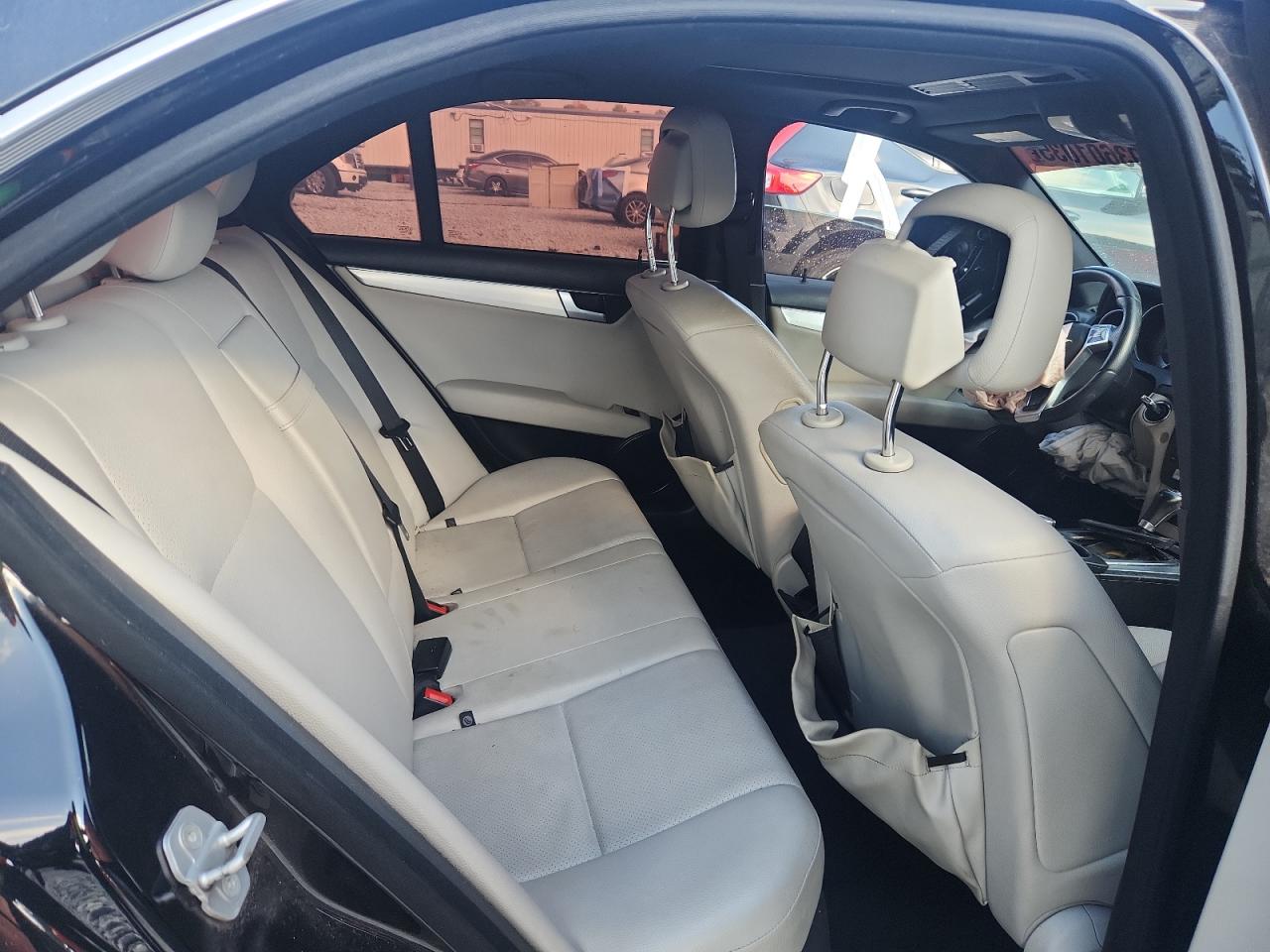 2013 MERCEDES-BENZ C 250 photo 10