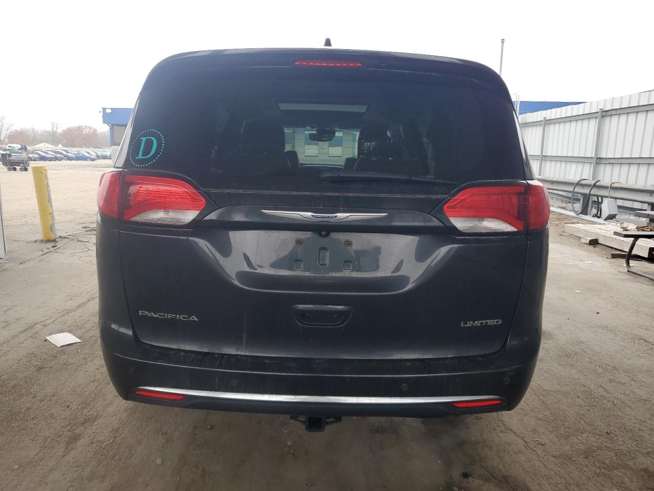 2019 CHRYSLER PACIFICA LIMITED photo 6