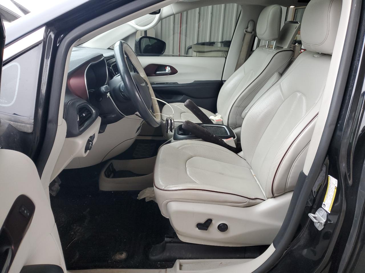 2019 CHRYSLER PACIFICA LIMITED photo 7