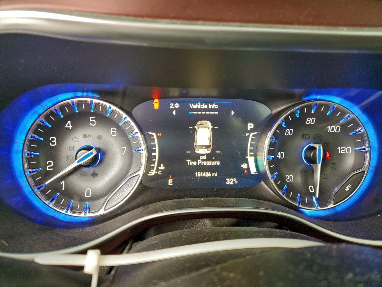 2019 CHRYSLER PACIFICA LIMITED photo 9