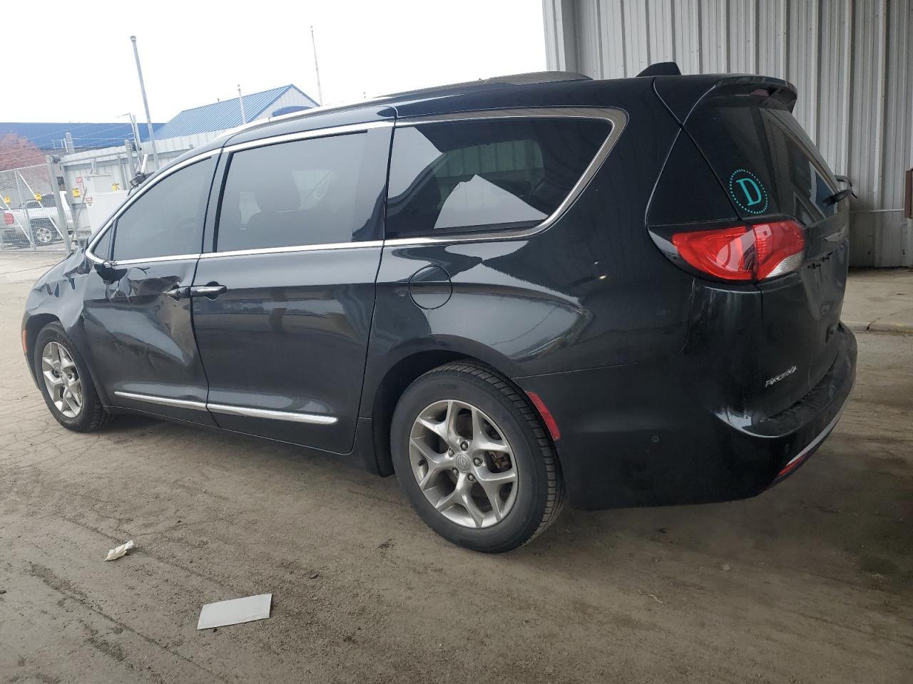 2019 CHRYSLER PACIFICA LIMITED photo 2