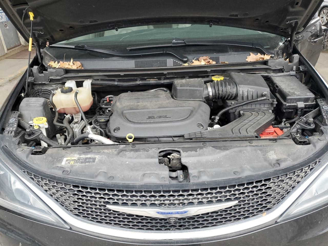 2019 CHRYSLER PACIFICA LIMITED photo 12