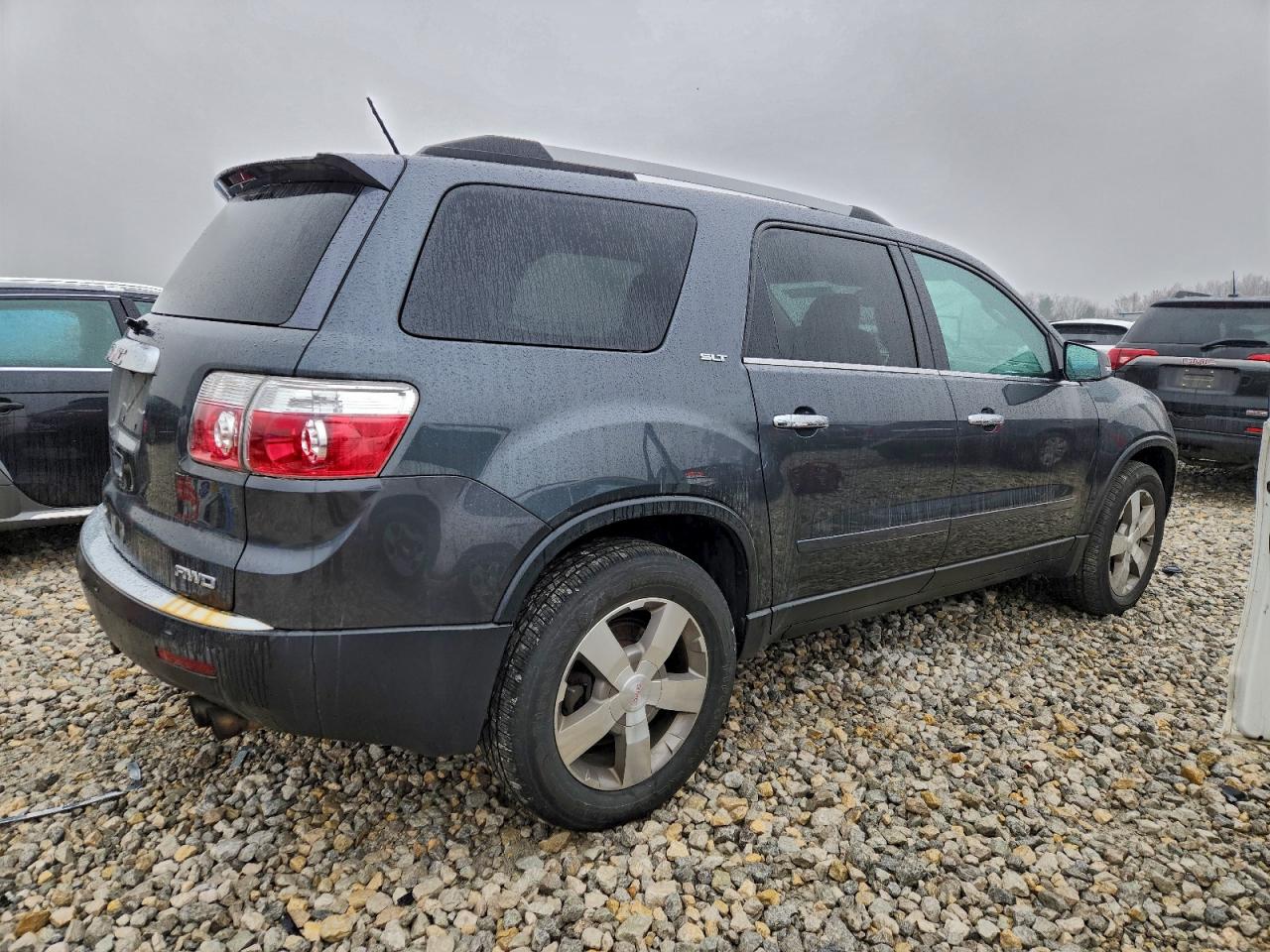 2011 GMC ACADIA SLT-2 photo 3