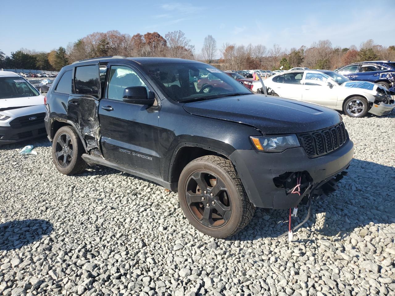 2019 JEEP GRAND CHEROKEE LAREDO photo 4
