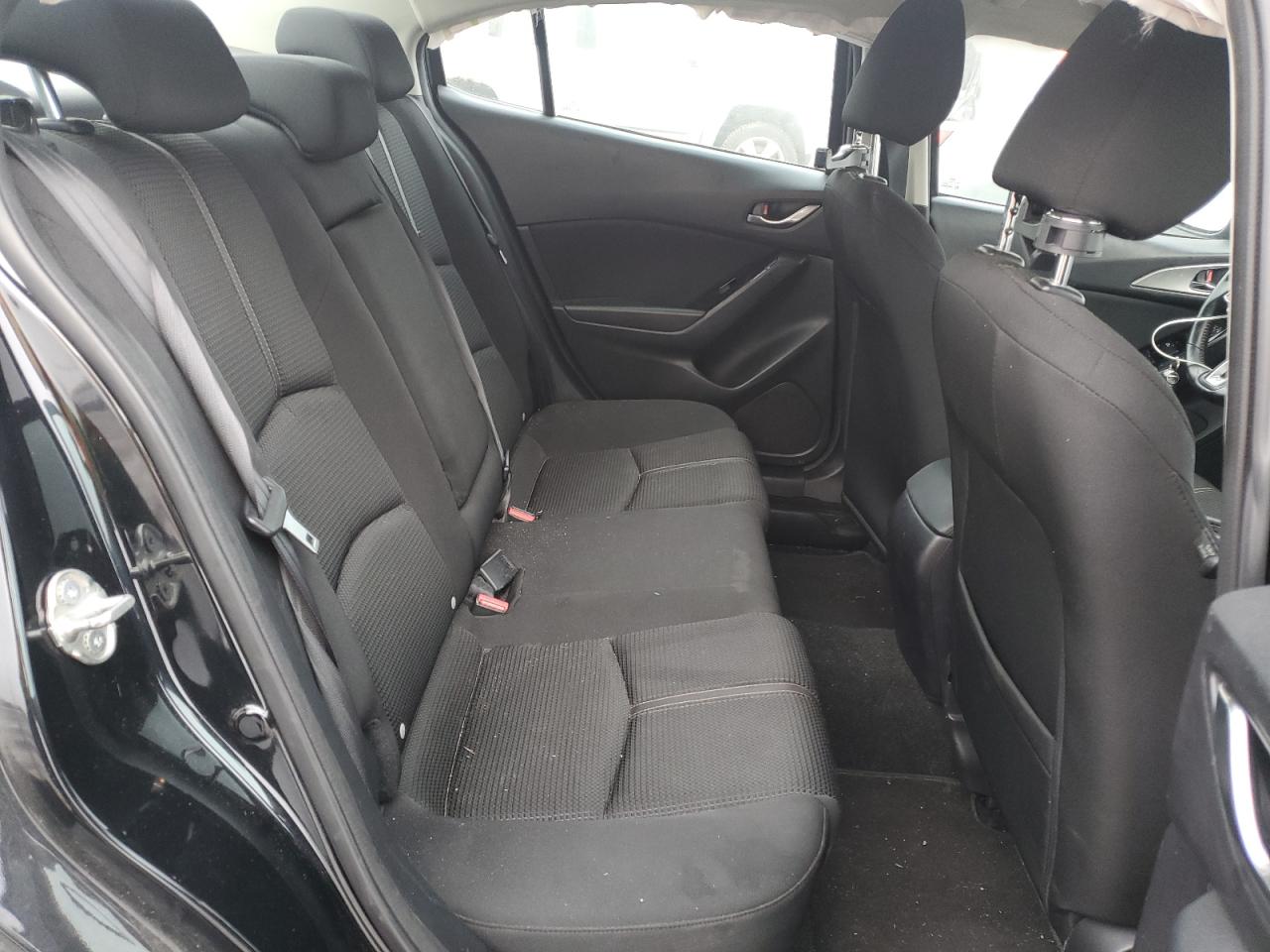 2018 MAZDA 3 GS photo 19