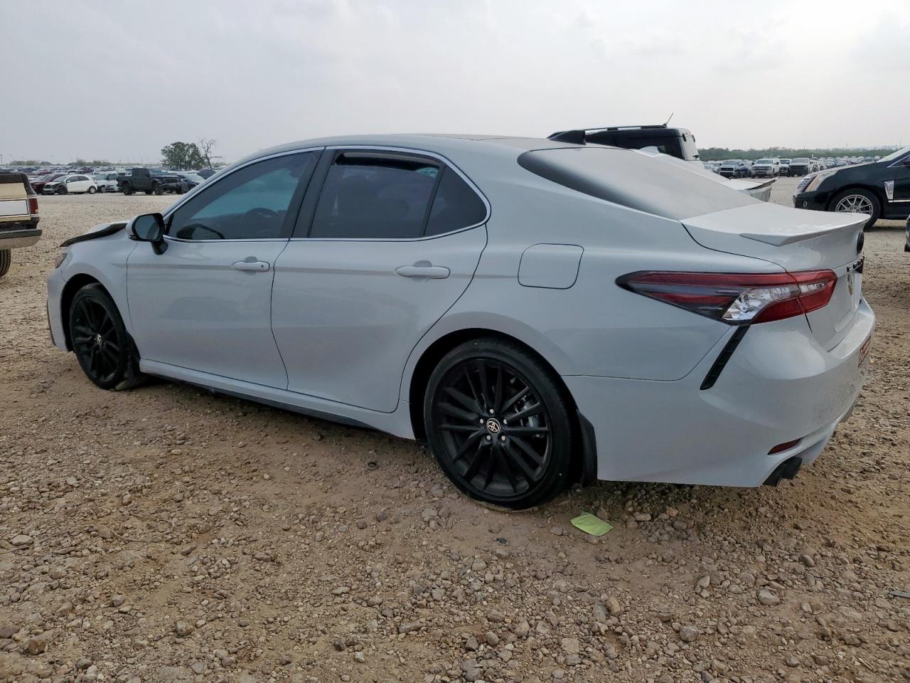 2023 TOYOTA CAMRY XSE photo 3