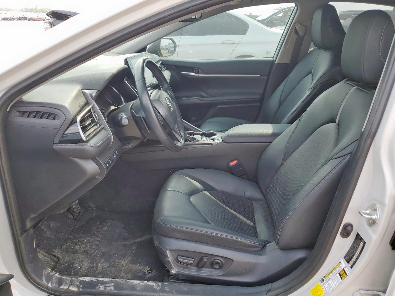 2023 TOYOTA CAMRY XSE photo 13