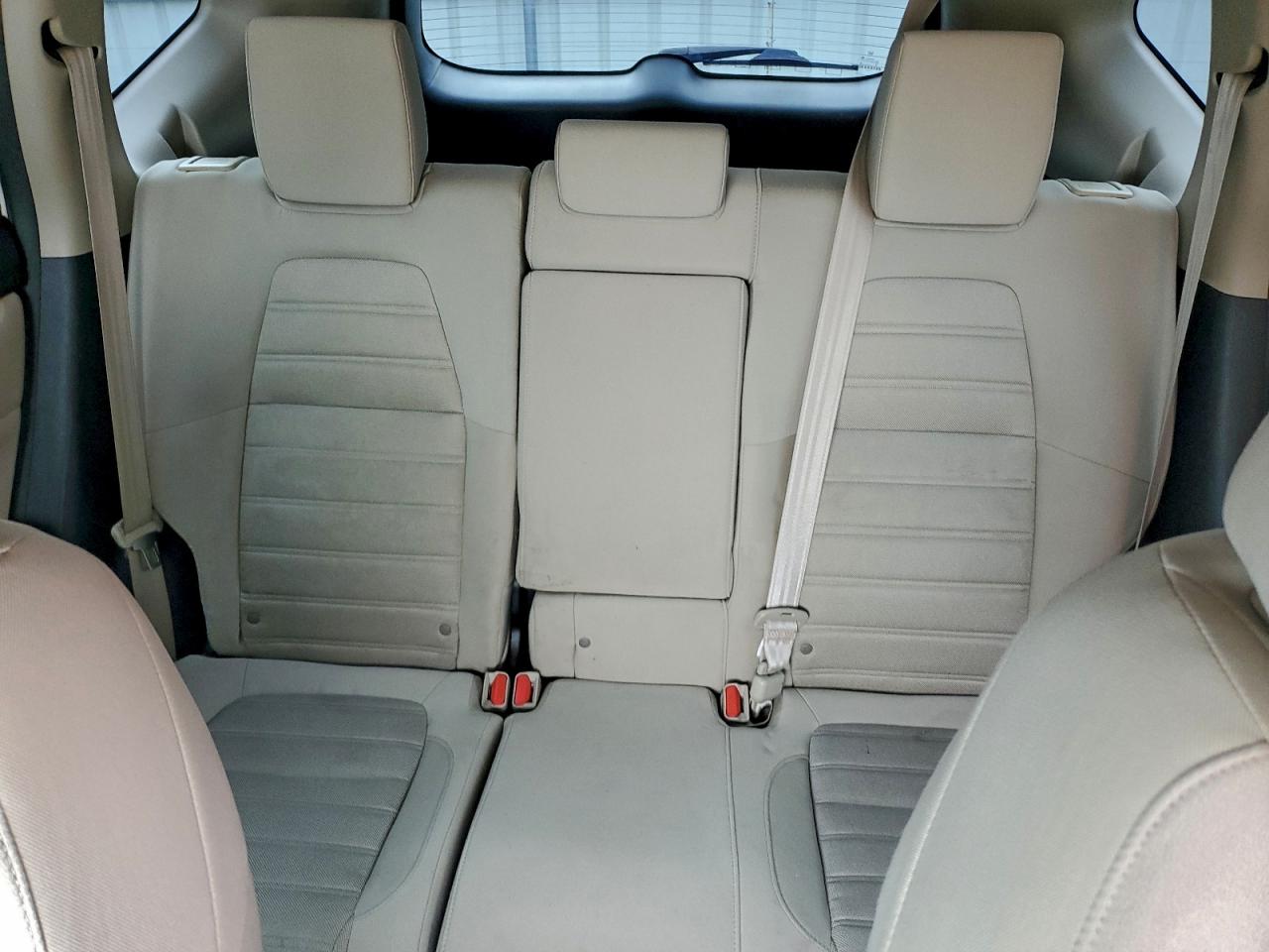 2017 HONDA CR-V LX photo 28