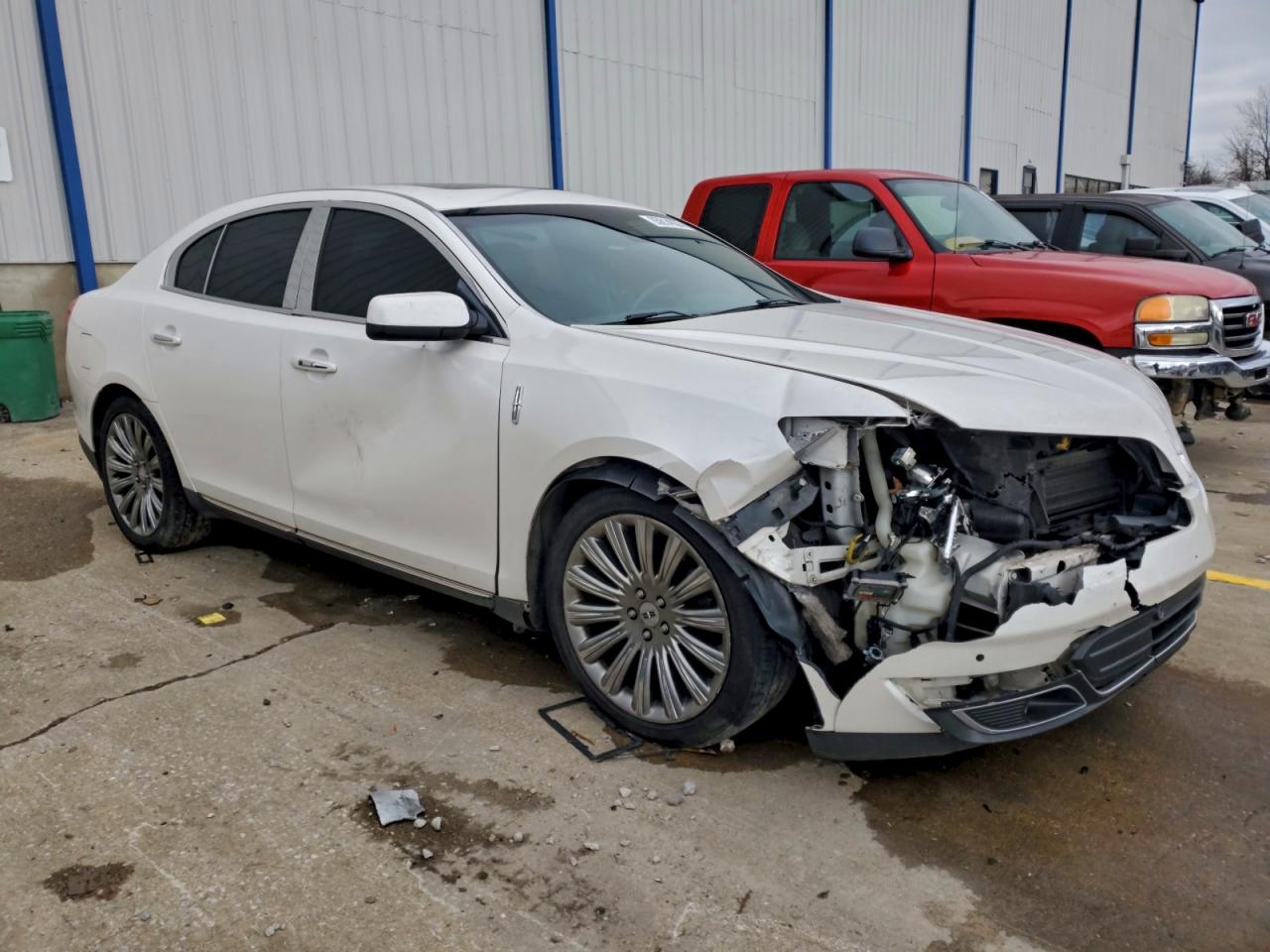 2013 LINCOLN MKS photo 10