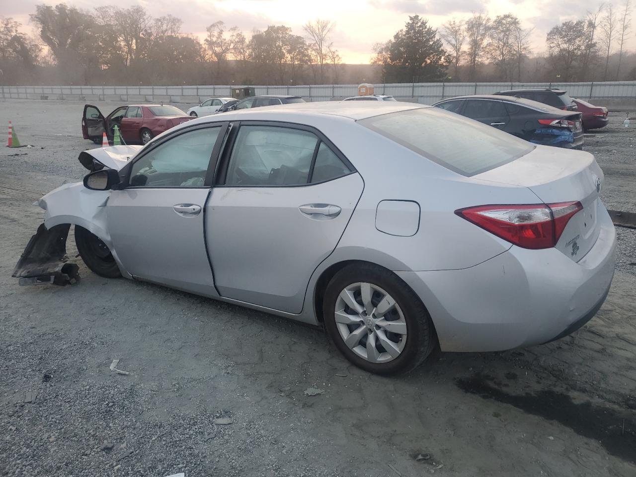 2015 TOYOTA COROLLA L photo 2