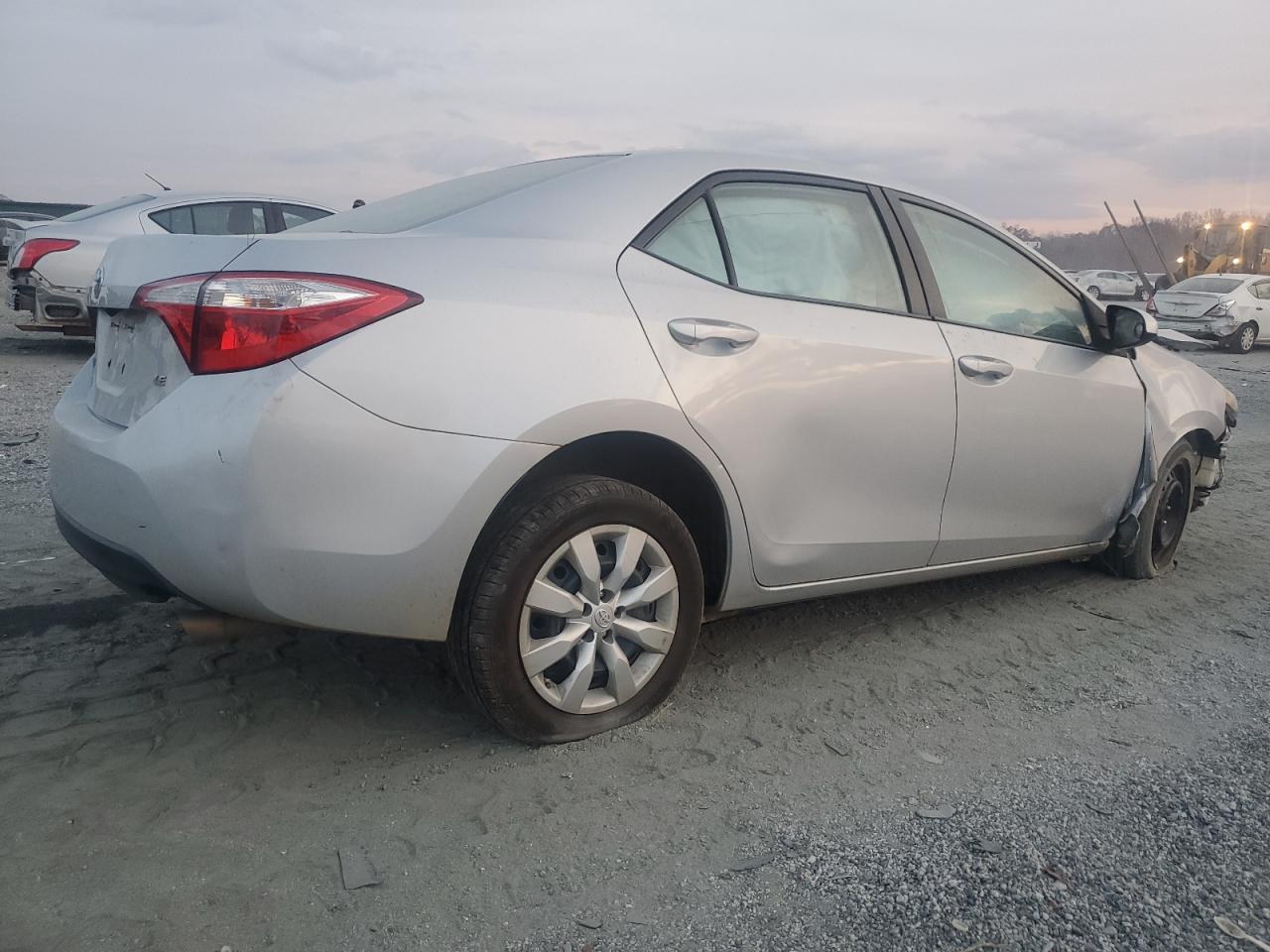 2015 TOYOTA COROLLA L photo 3