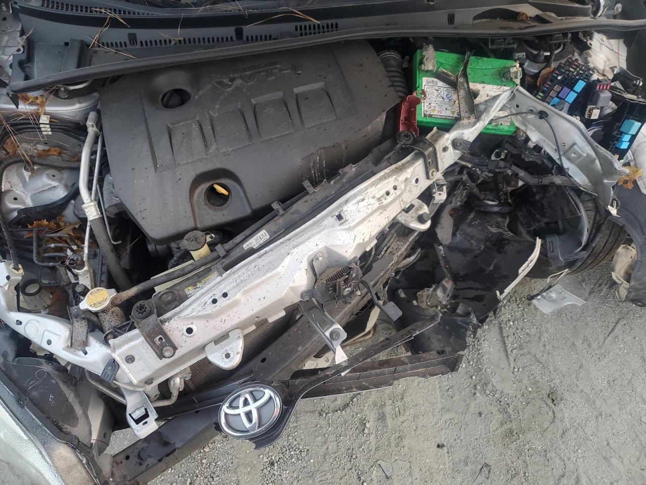 2015 TOYOTA COROLLA L photo 11