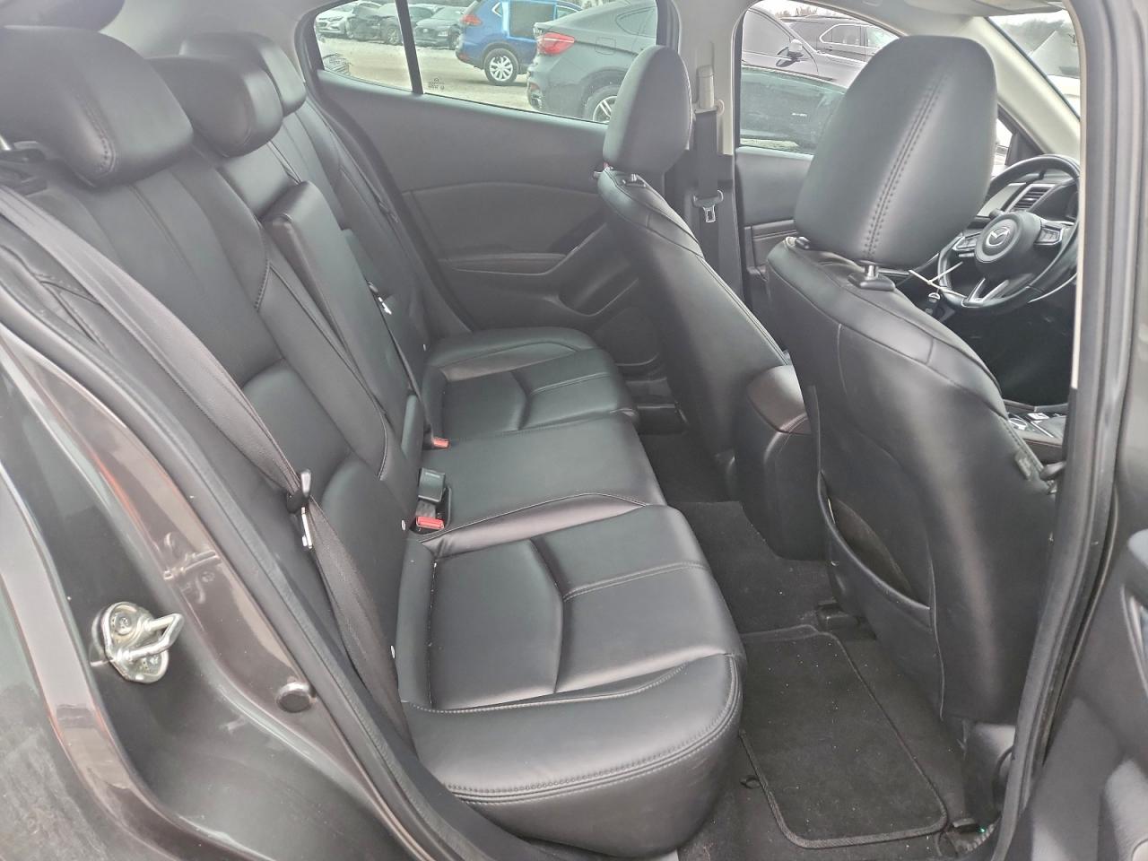 2018 MAZDA 3 TOURING photo 10