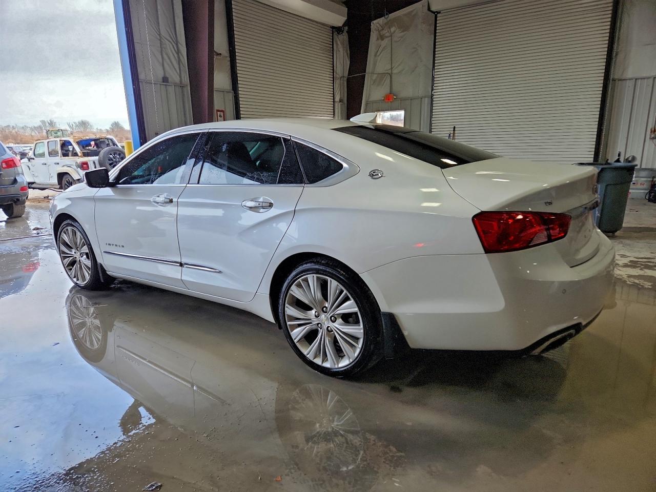 2018 CHEVROLET IMPALA PREMIER photo 2