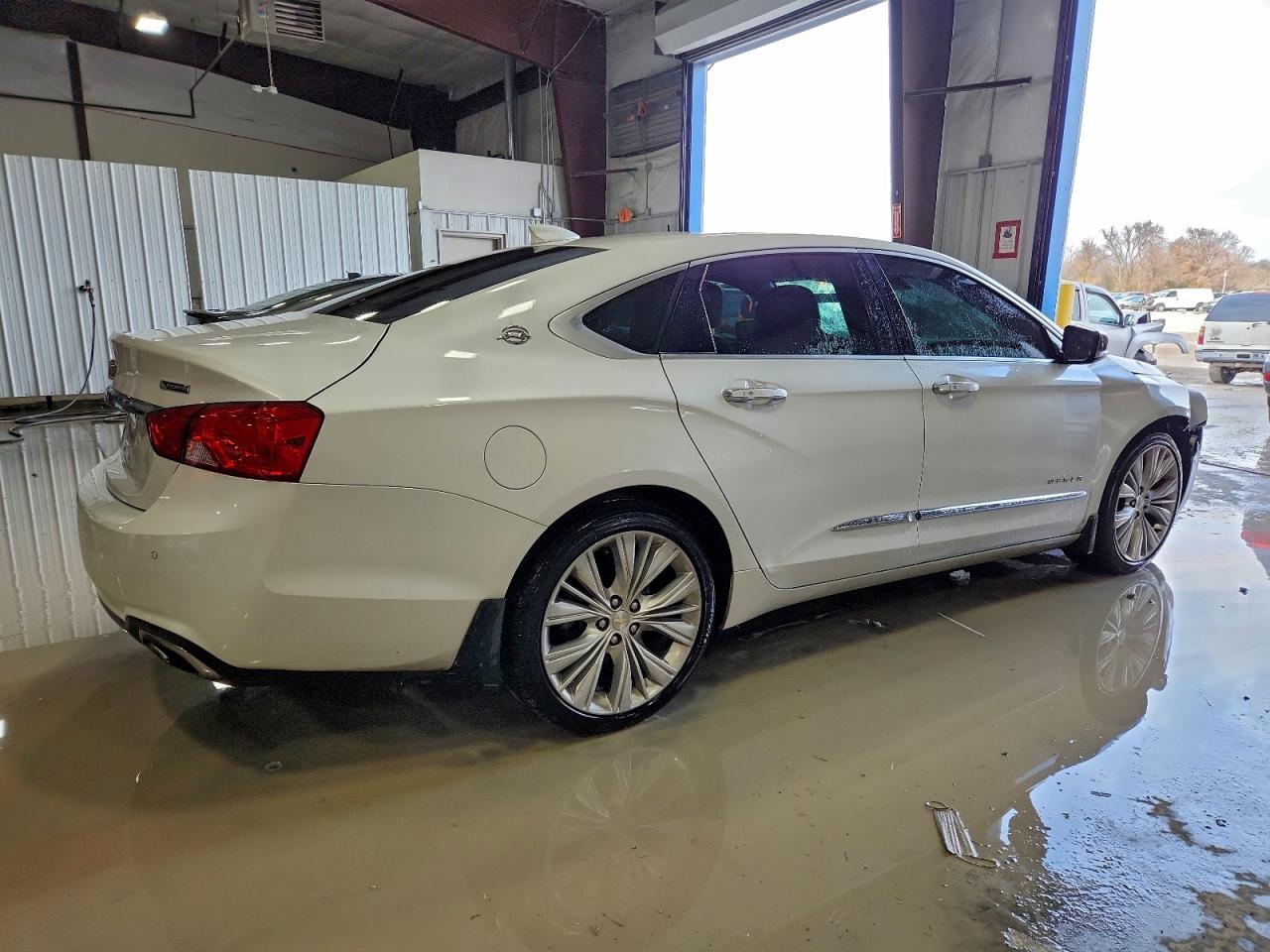 2018 CHEVROLET IMPALA PREMIER photo 3