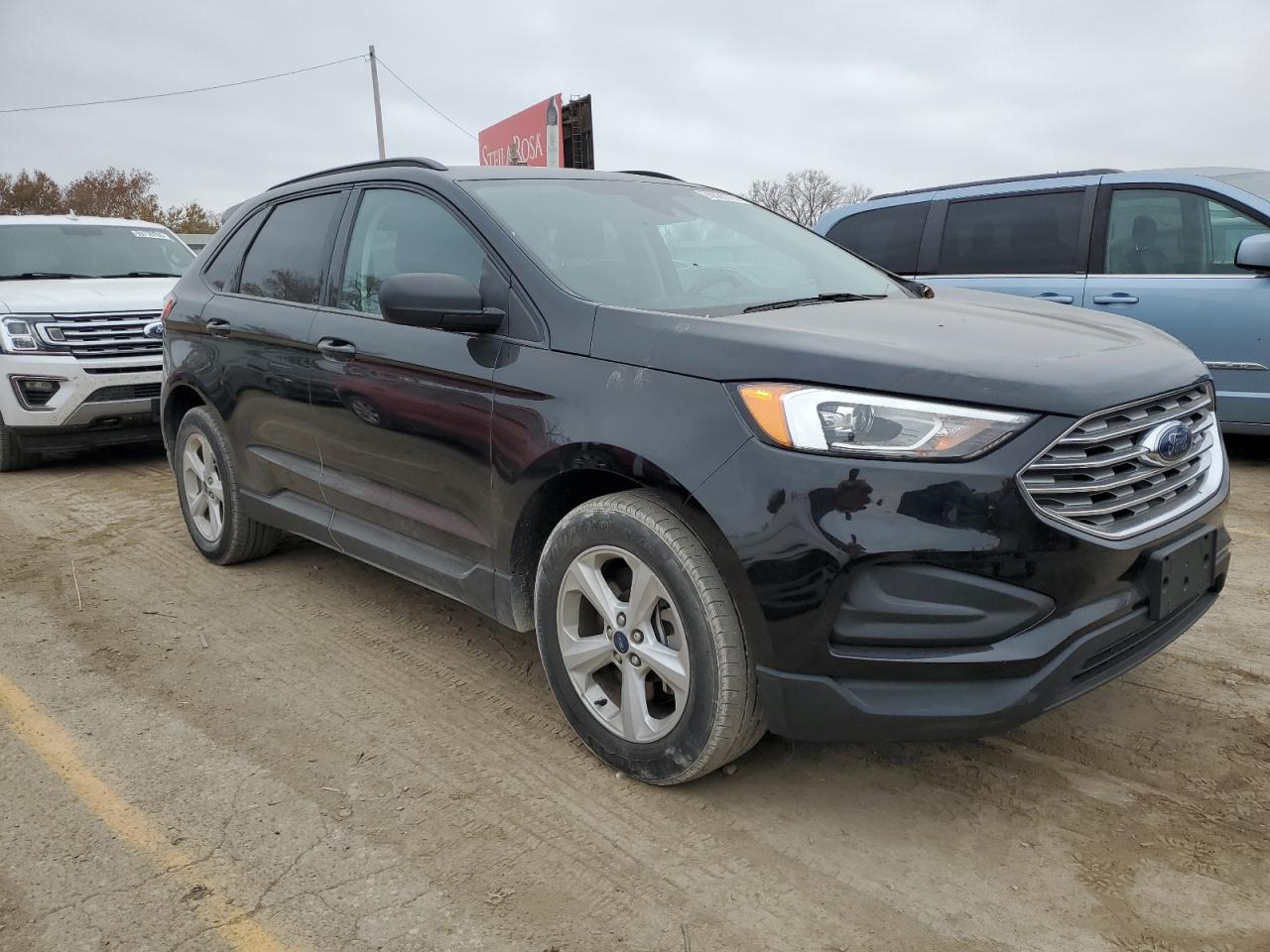 2021 FORD EDGE SE photo 4