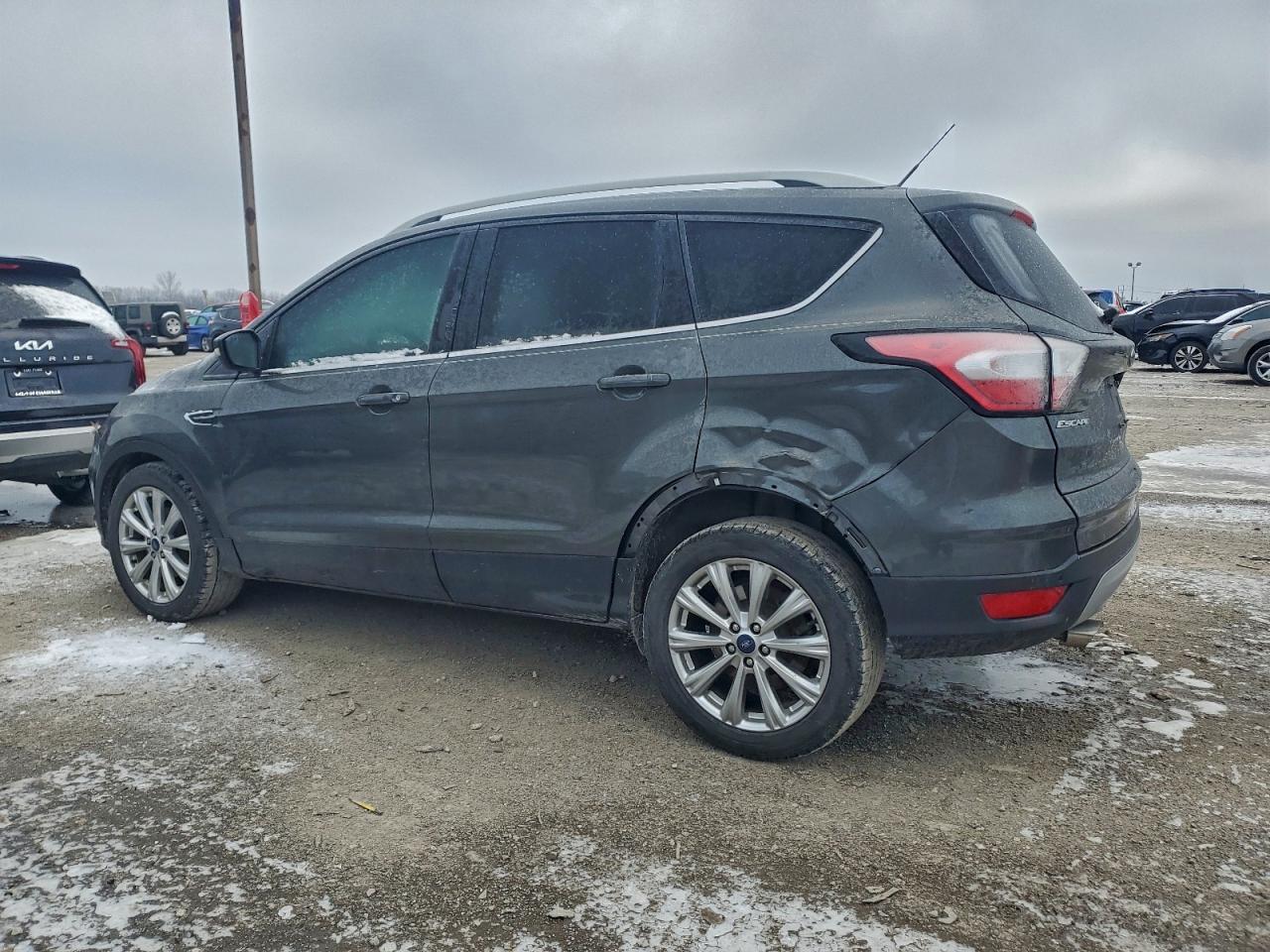 2017 FORD ESCAPE TITANIUM photo 4