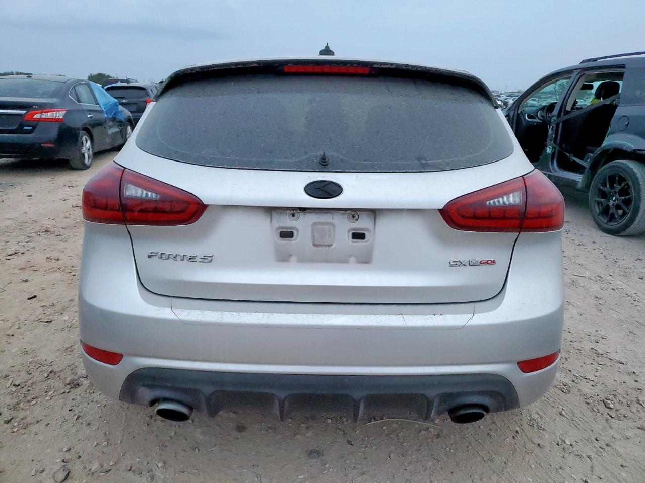 2015 KIA FORTE SX photo 6