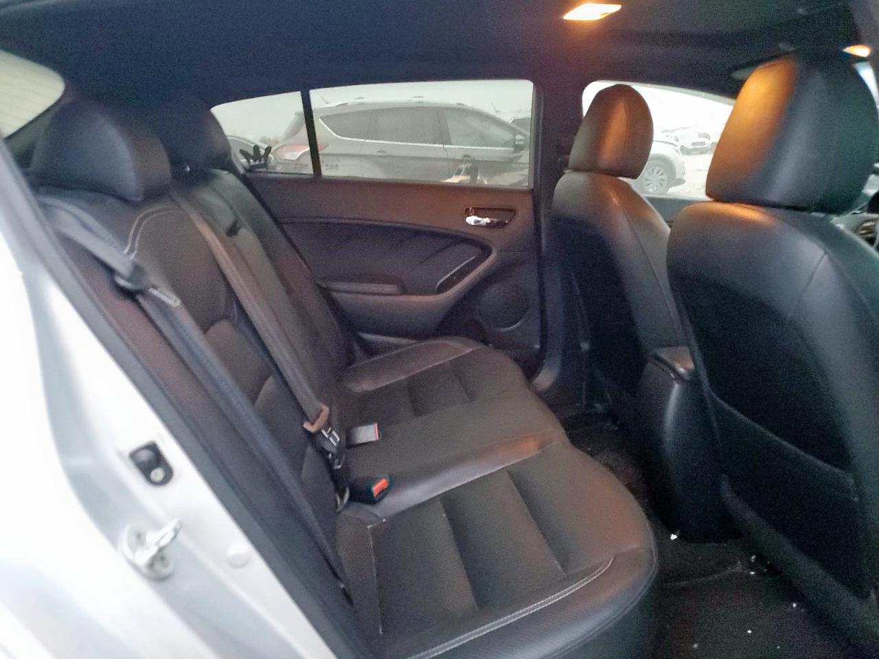 2015 KIA FORTE SX photo 10