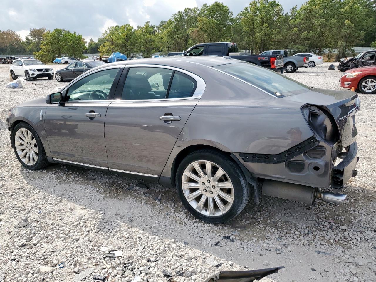 2011 LINCOLN MKS photo 2