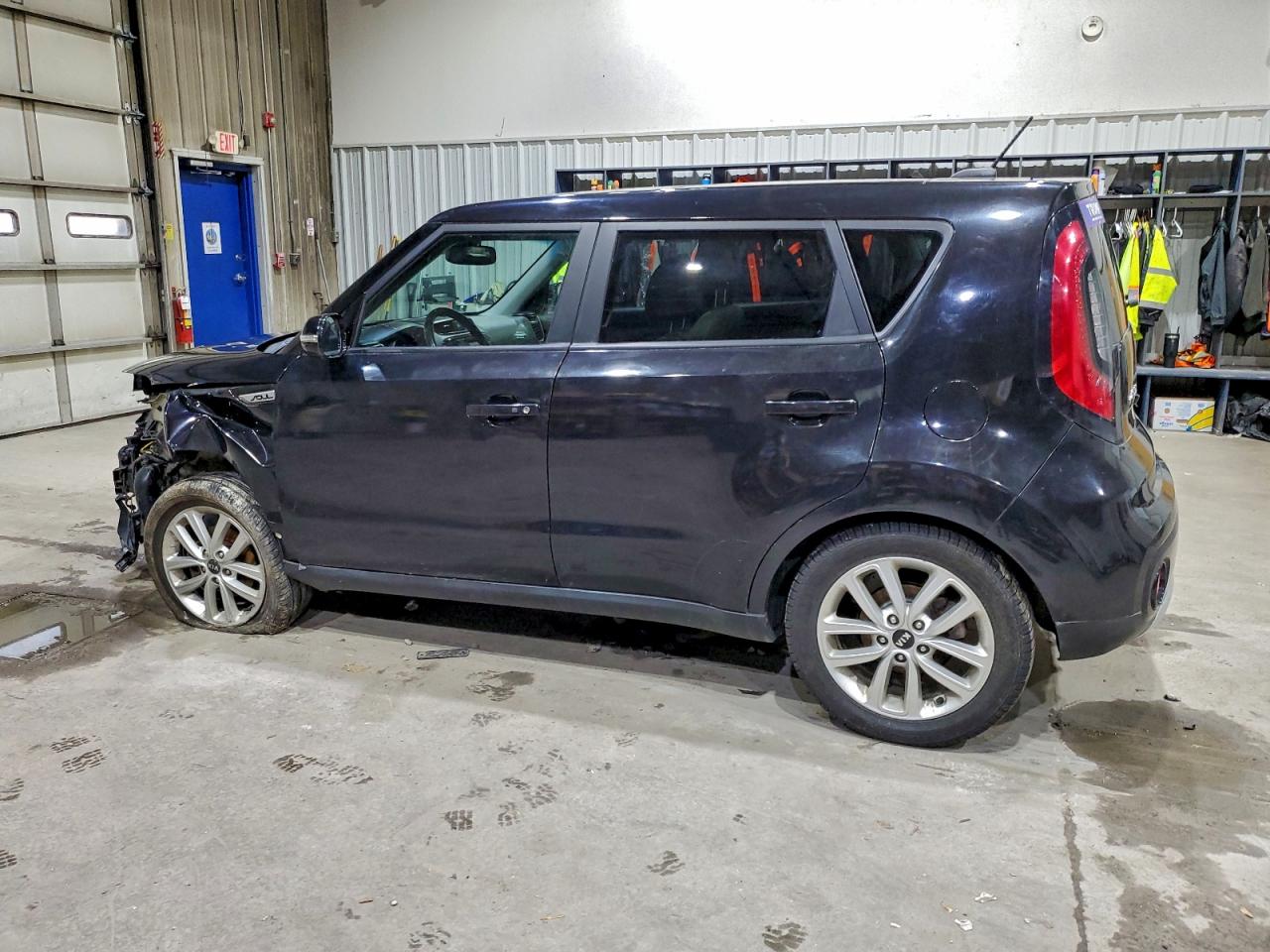 2017 KIA SOUL + photo 3
