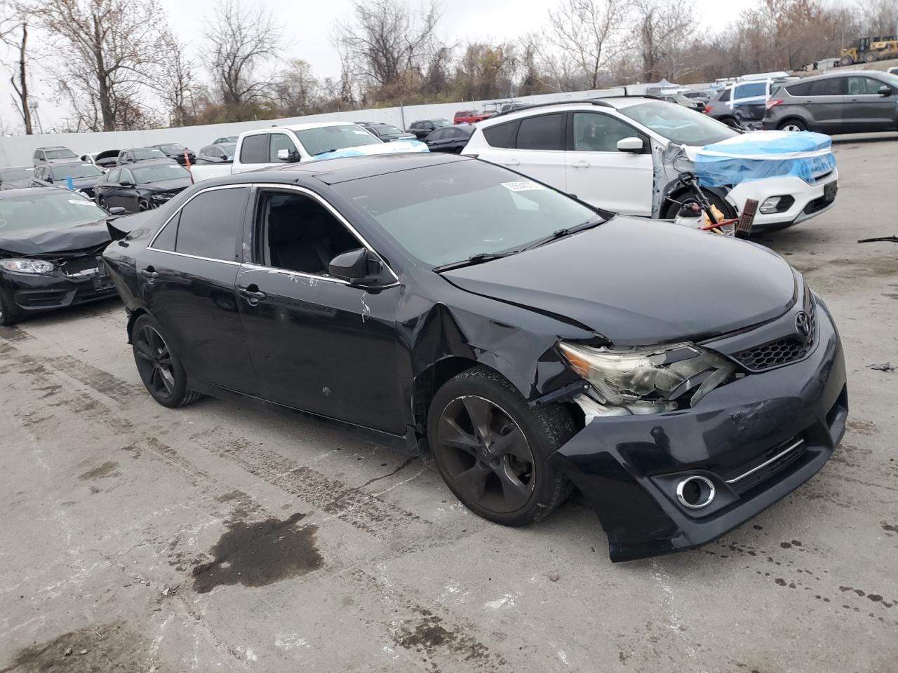 2012 TOYOTA CAMRY SE photo 4