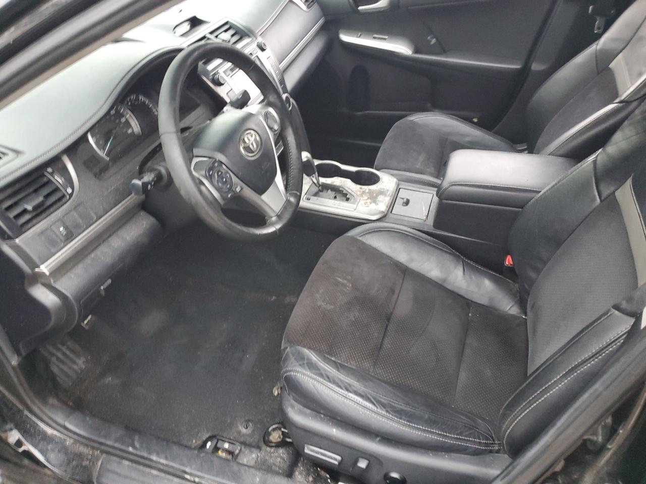 2012 TOYOTA CAMRY SE photo 7