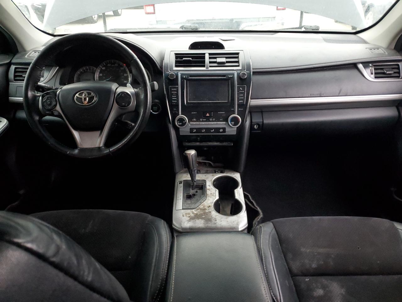 2012 TOYOTA CAMRY SE photo 8