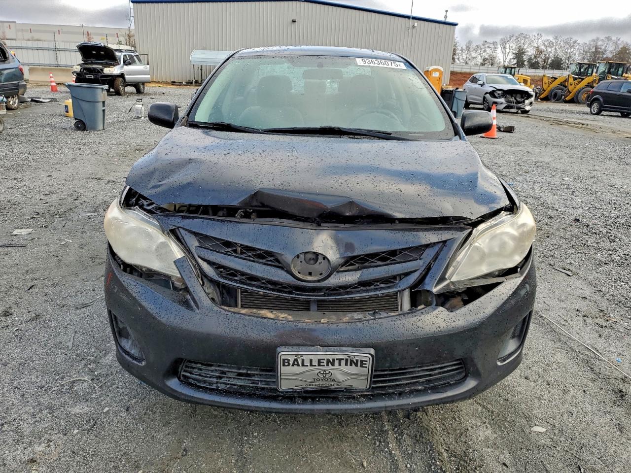 2013 TOYOTA COROLLA photo 9