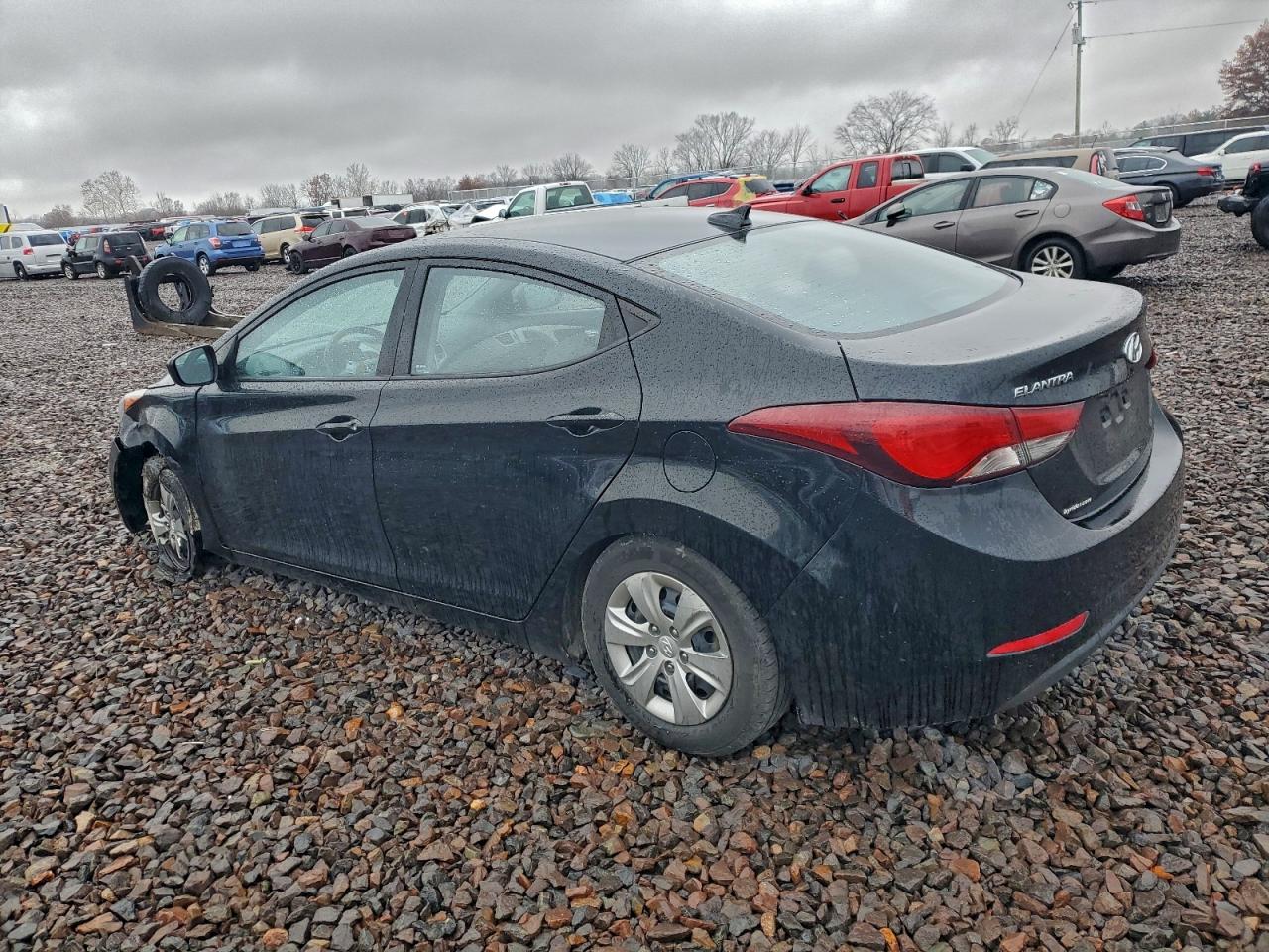 2016 HYUNDAI ELANTRA SE photo 2