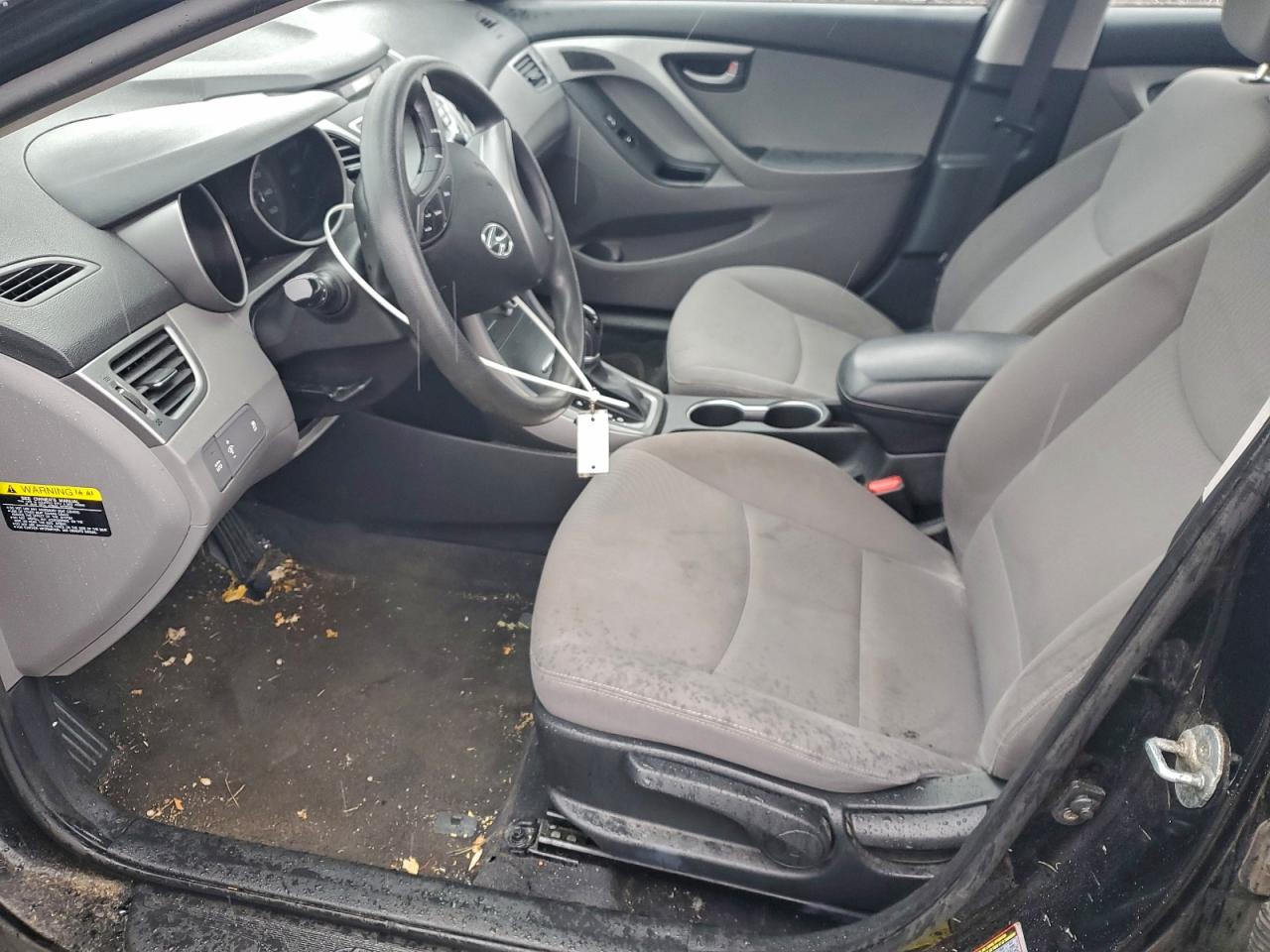 2016 HYUNDAI ELANTRA SE photo 7
