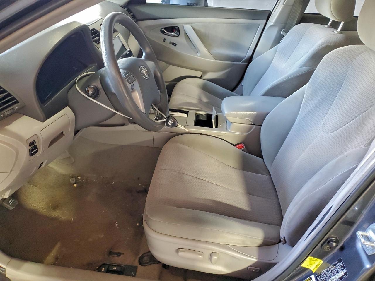 2011 TOYOTA CAMRY BASE photo 13