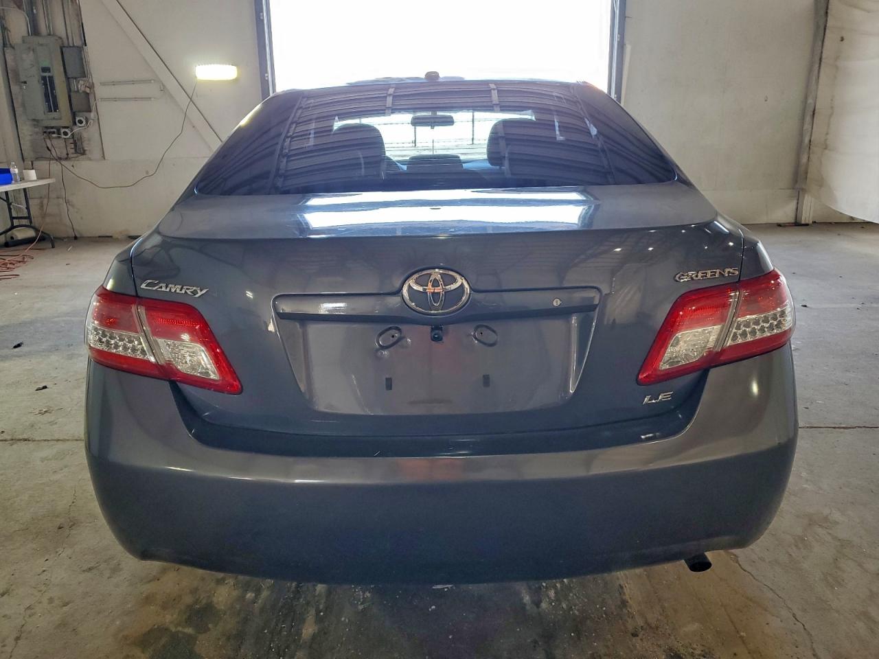 2011 TOYOTA CAMRY BASE photo 11