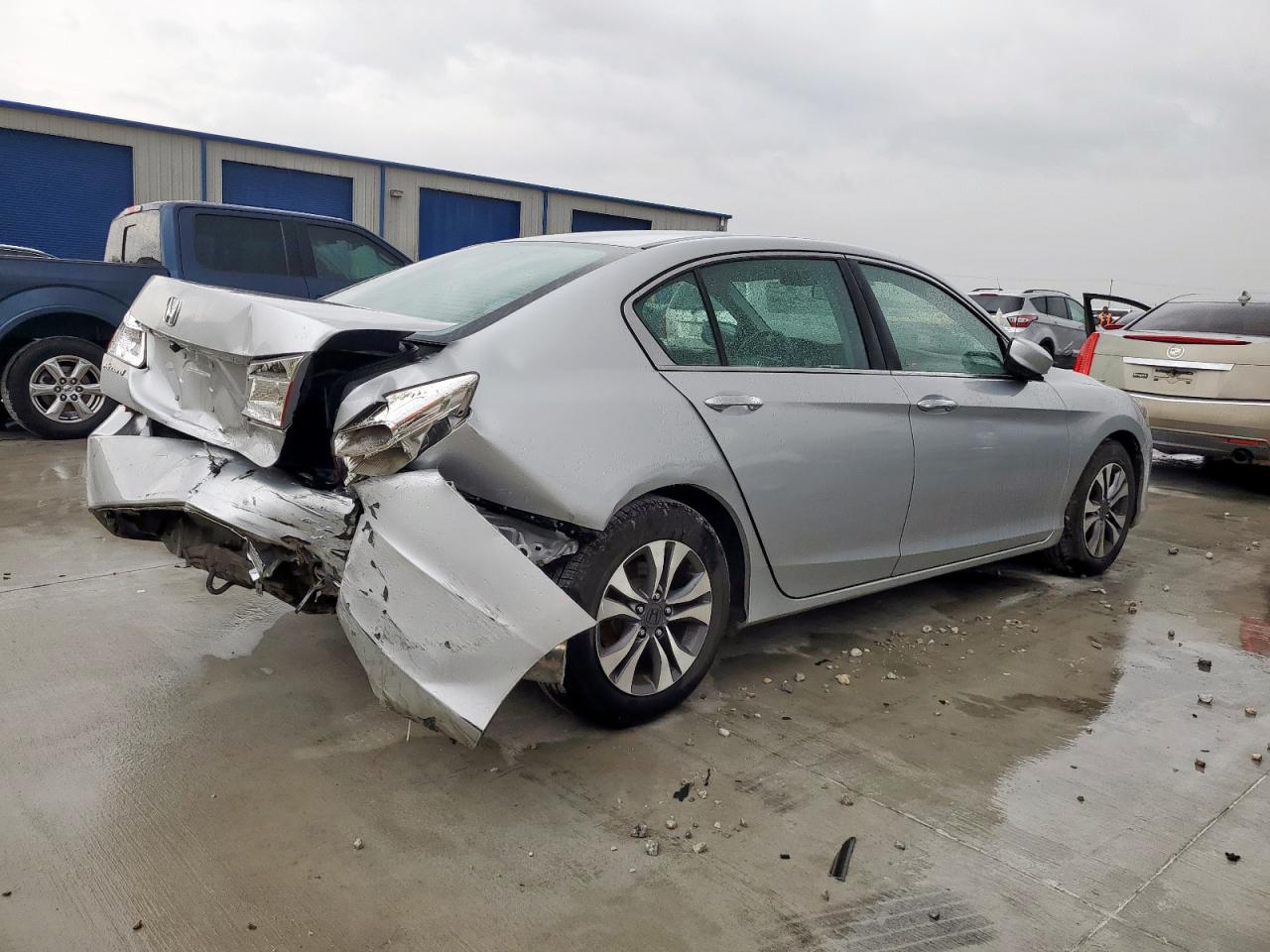 2013 HONDA ACCORD LX photo 3