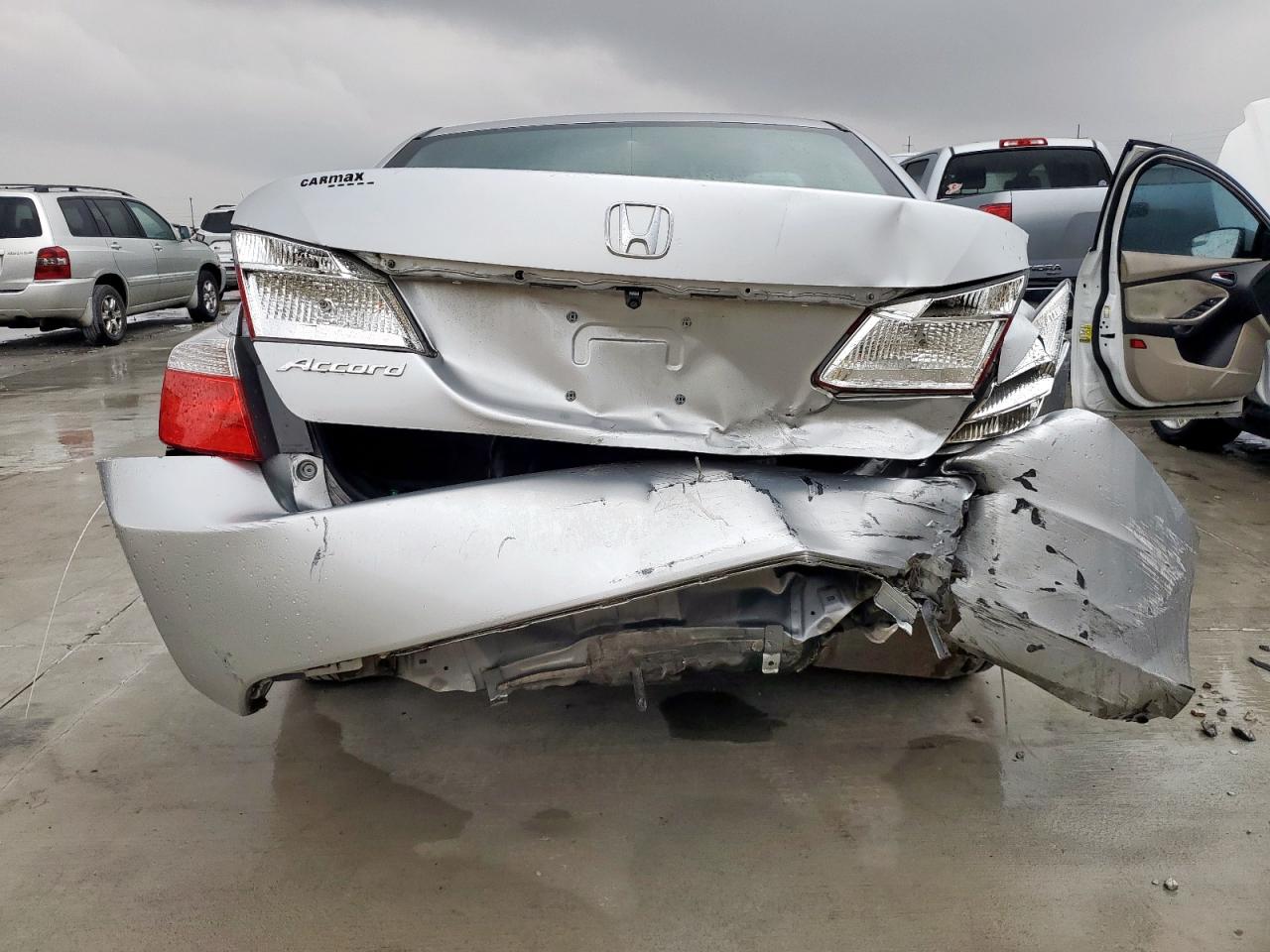 2013 HONDA ACCORD LX photo 6