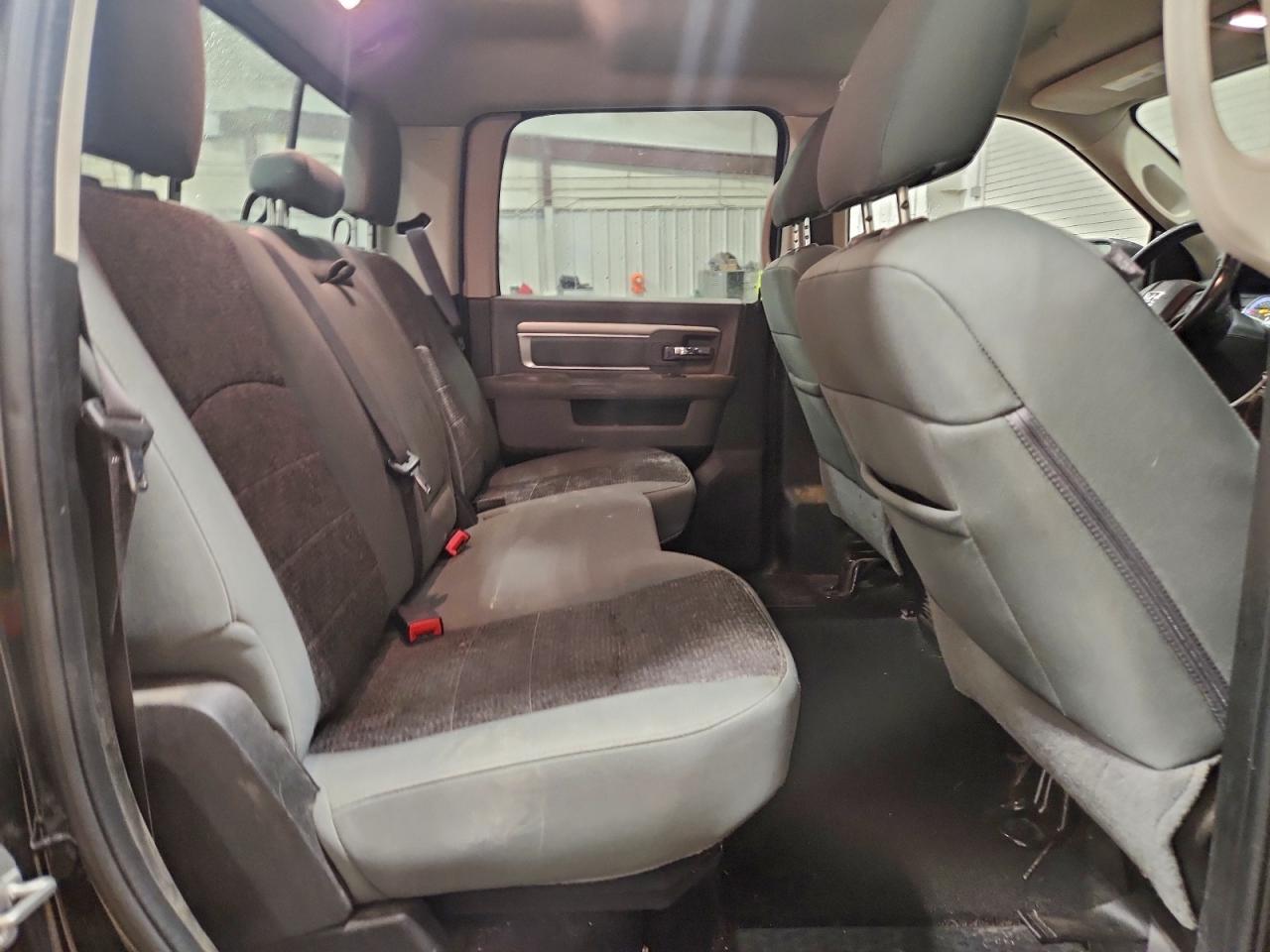 2019 RAM 1500 CLASSIC SLT photo 19