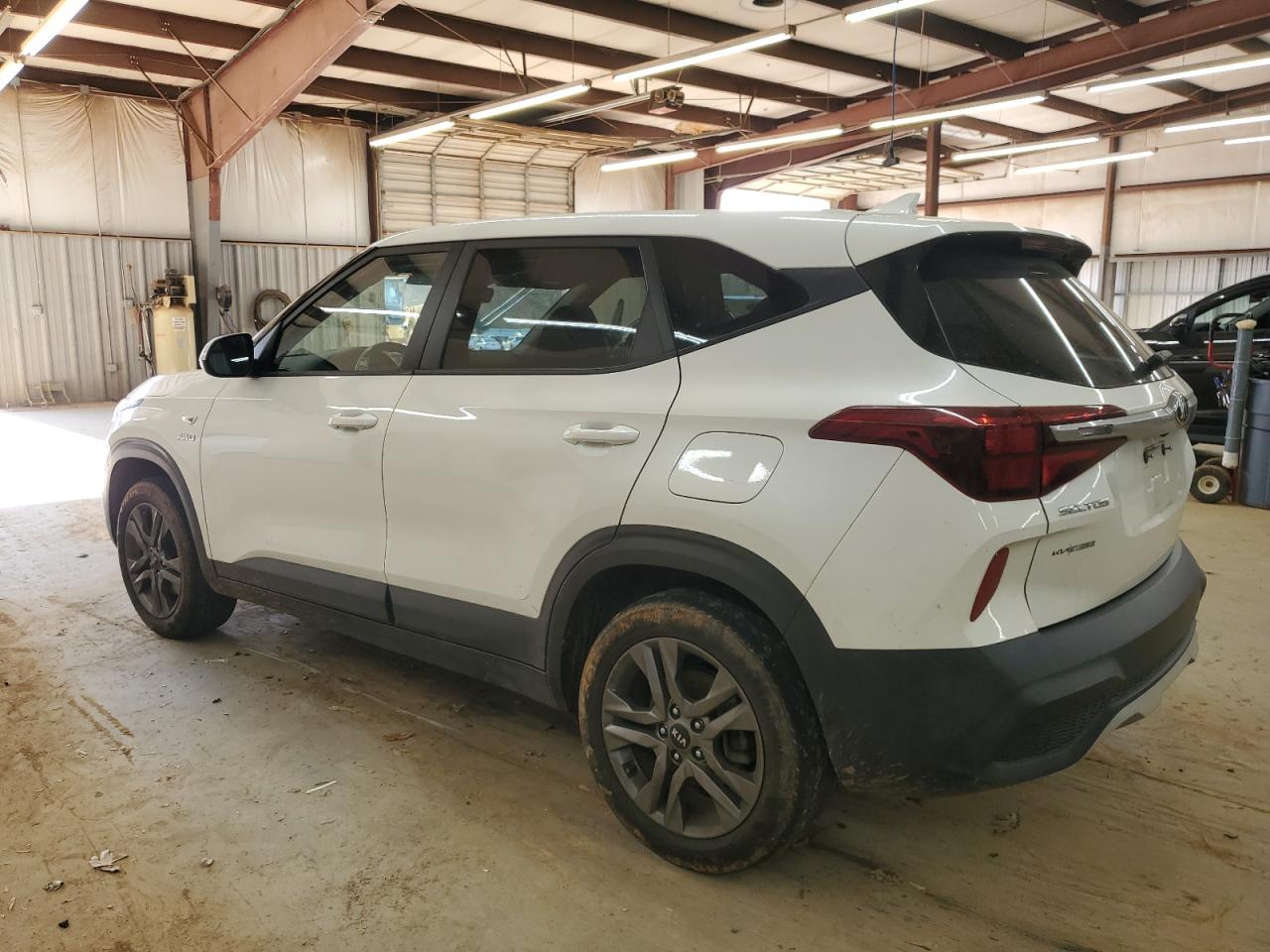 2021 KIA SELTOS LX photo 2