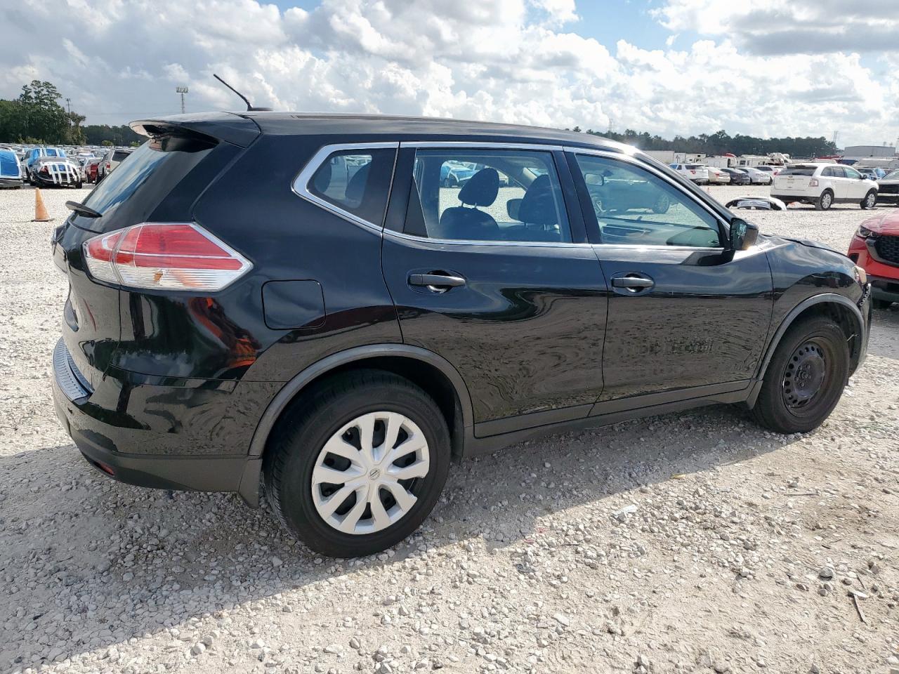 2016 NISSAN ROGUE S photo 5