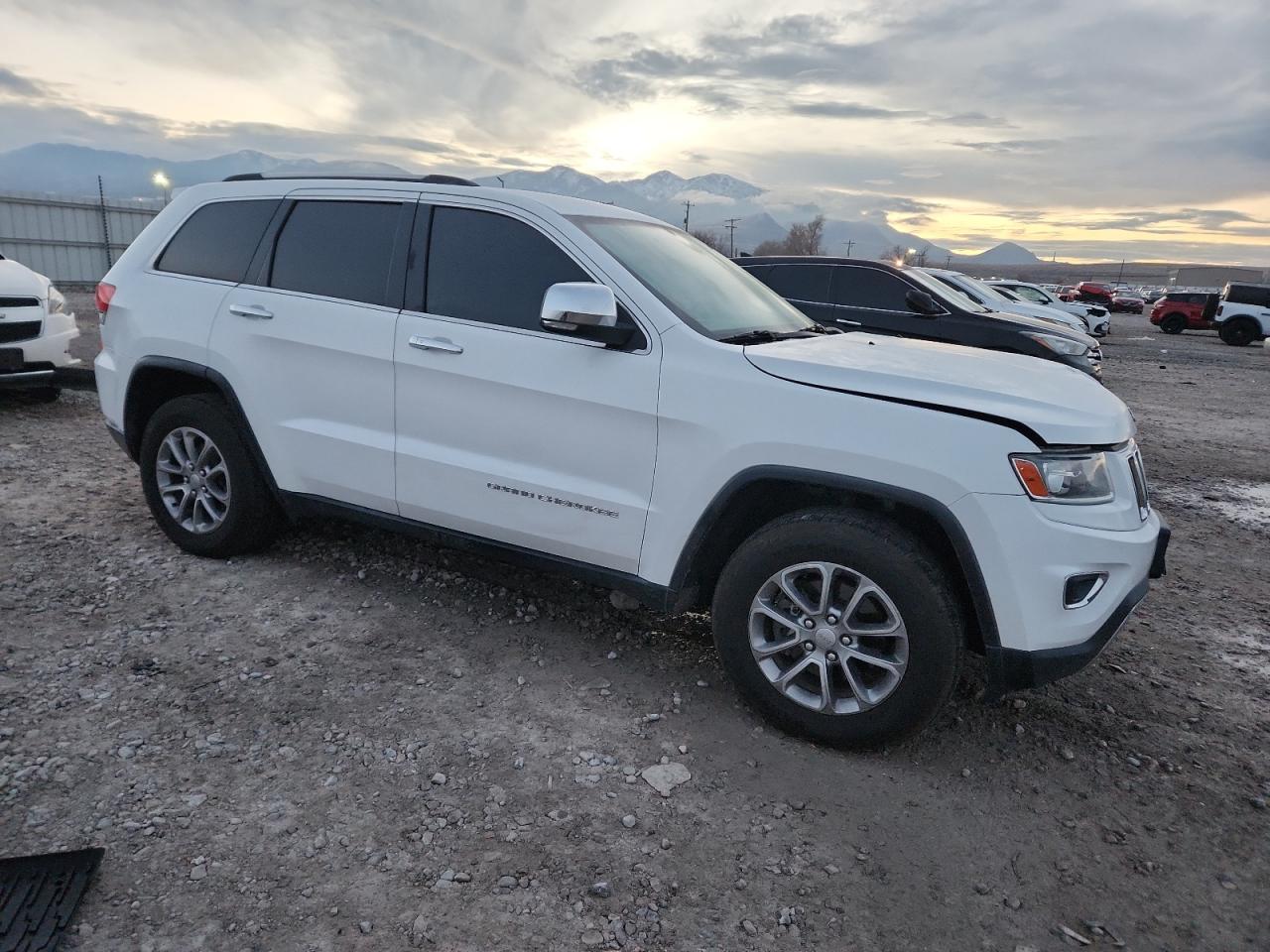 2014 JEEP GRAND CHEROKEE LIMITED photo 4