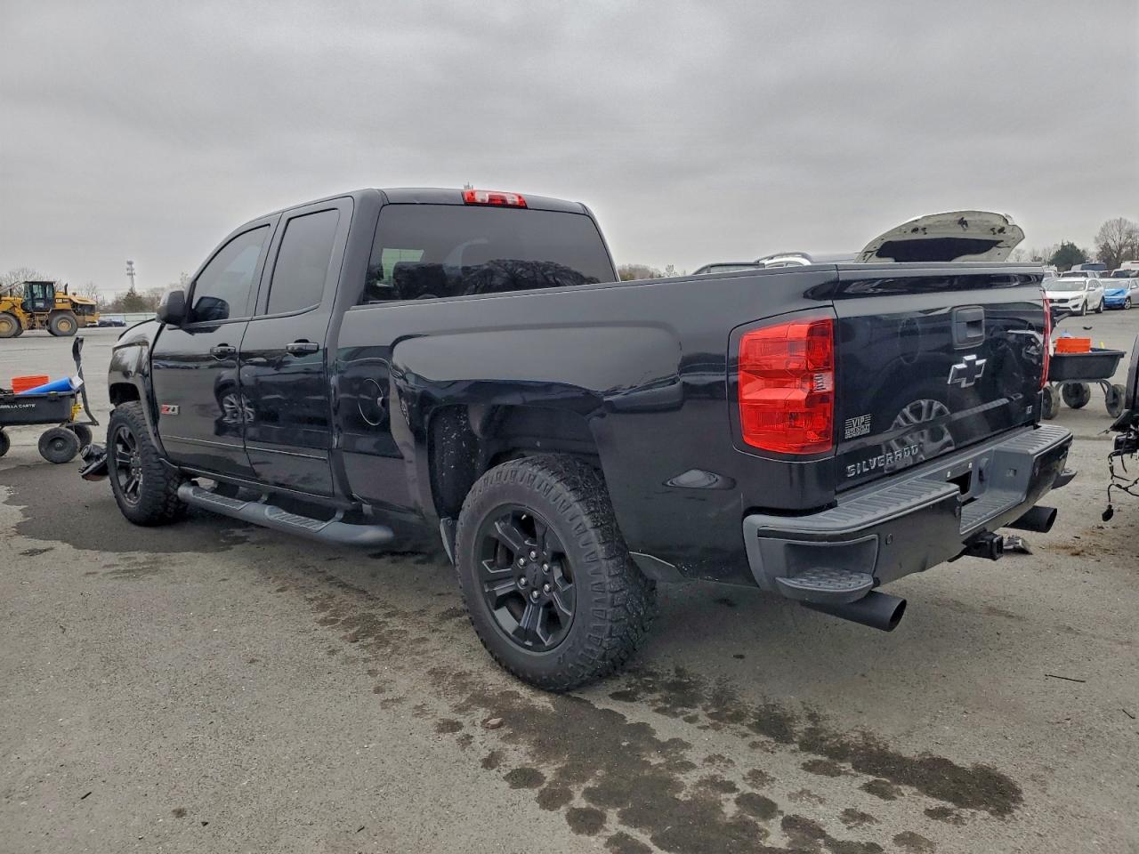 2016 CHEVROLET SILVERADO K1500 LT photo 4
