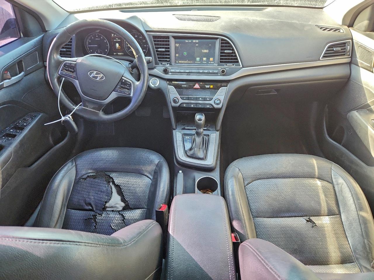 2017 HYUNDAI ELANTRA SE photo 8