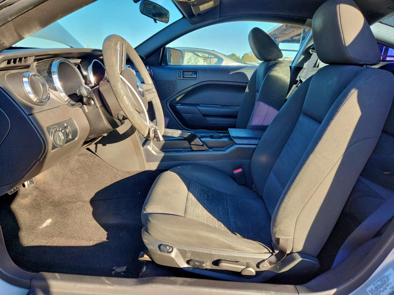 2006 FORD MUSTANG photo 7