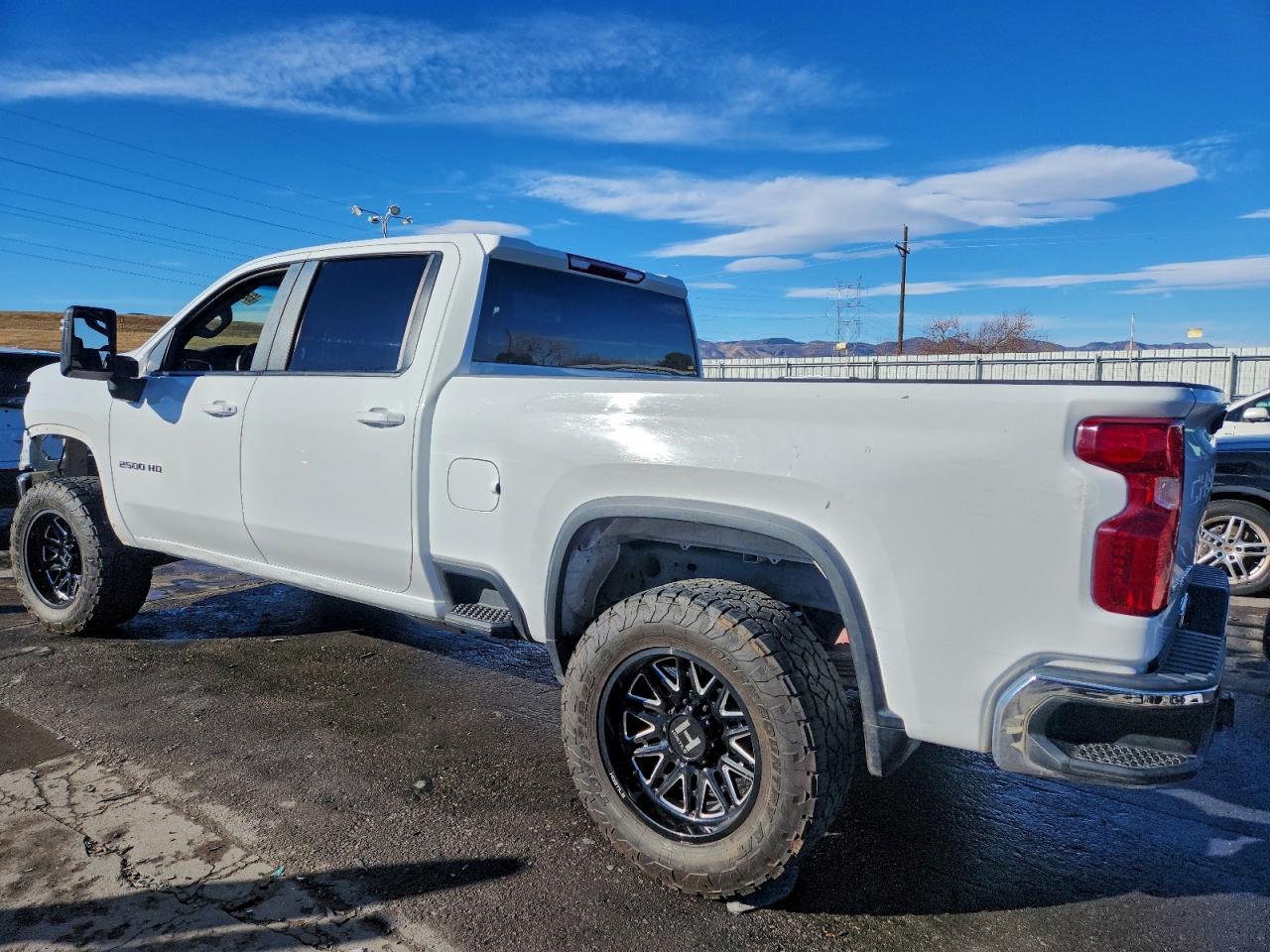 2021 CHEVROLET SILVERADO K2500 HEAVY DUTY LT photo 2