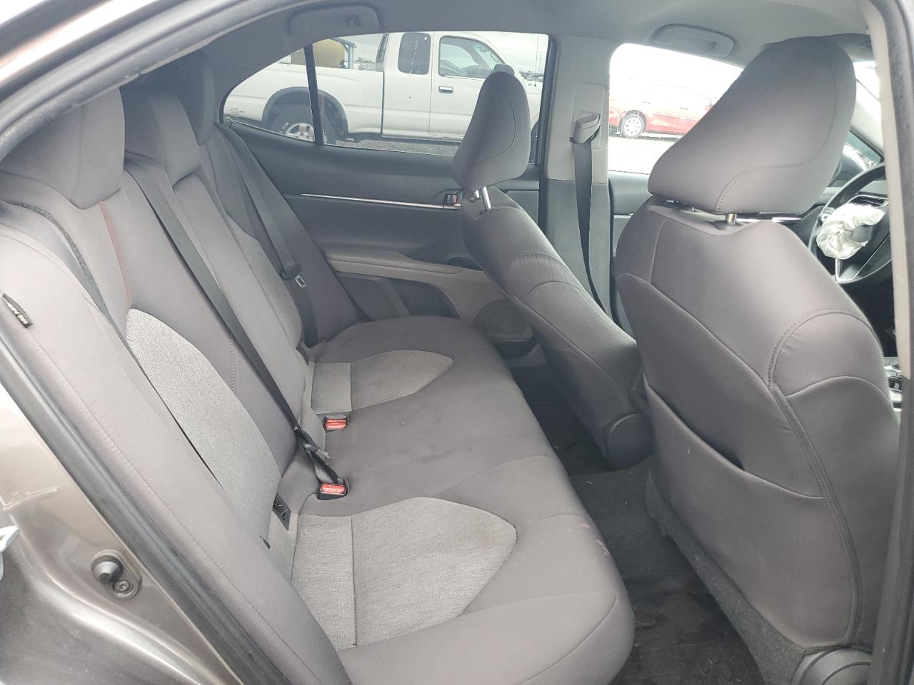 2020 TOYOTA CAMRY LE photo 10