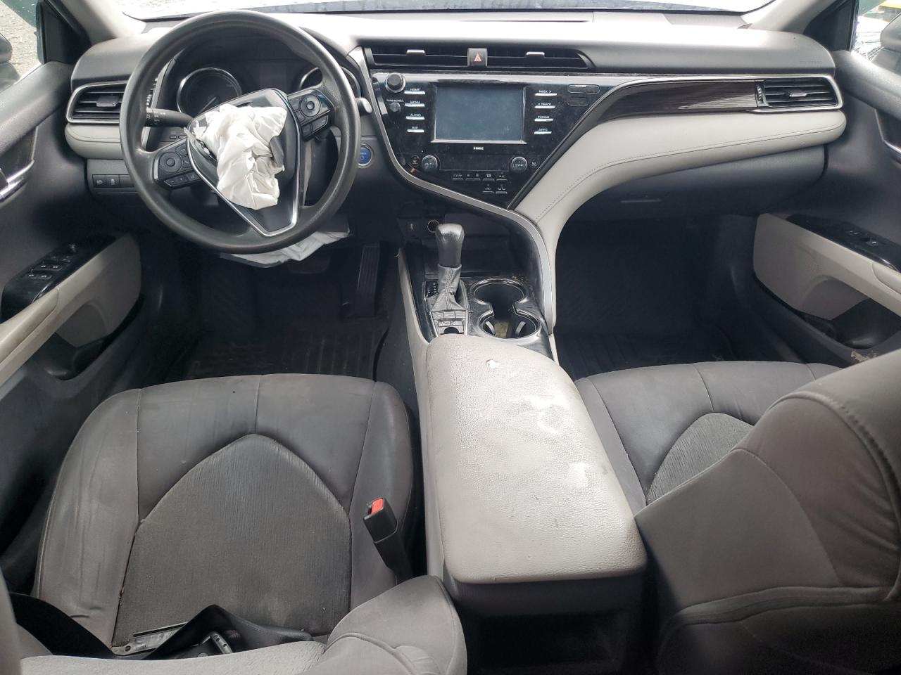 2020 TOYOTA CAMRY LE photo 8
