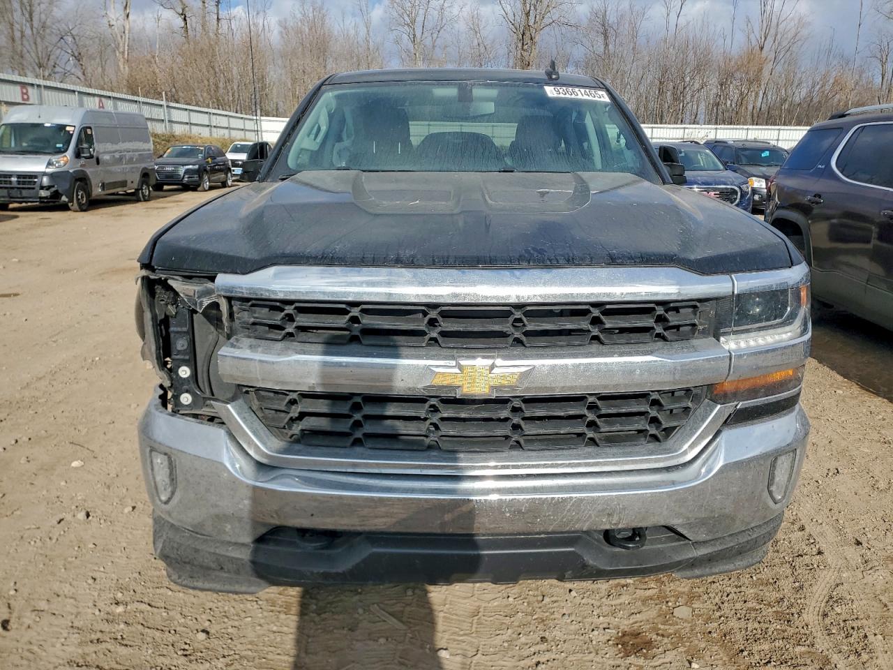 2017 CHEVROLET SILVERADO K1500 LT photo 5
