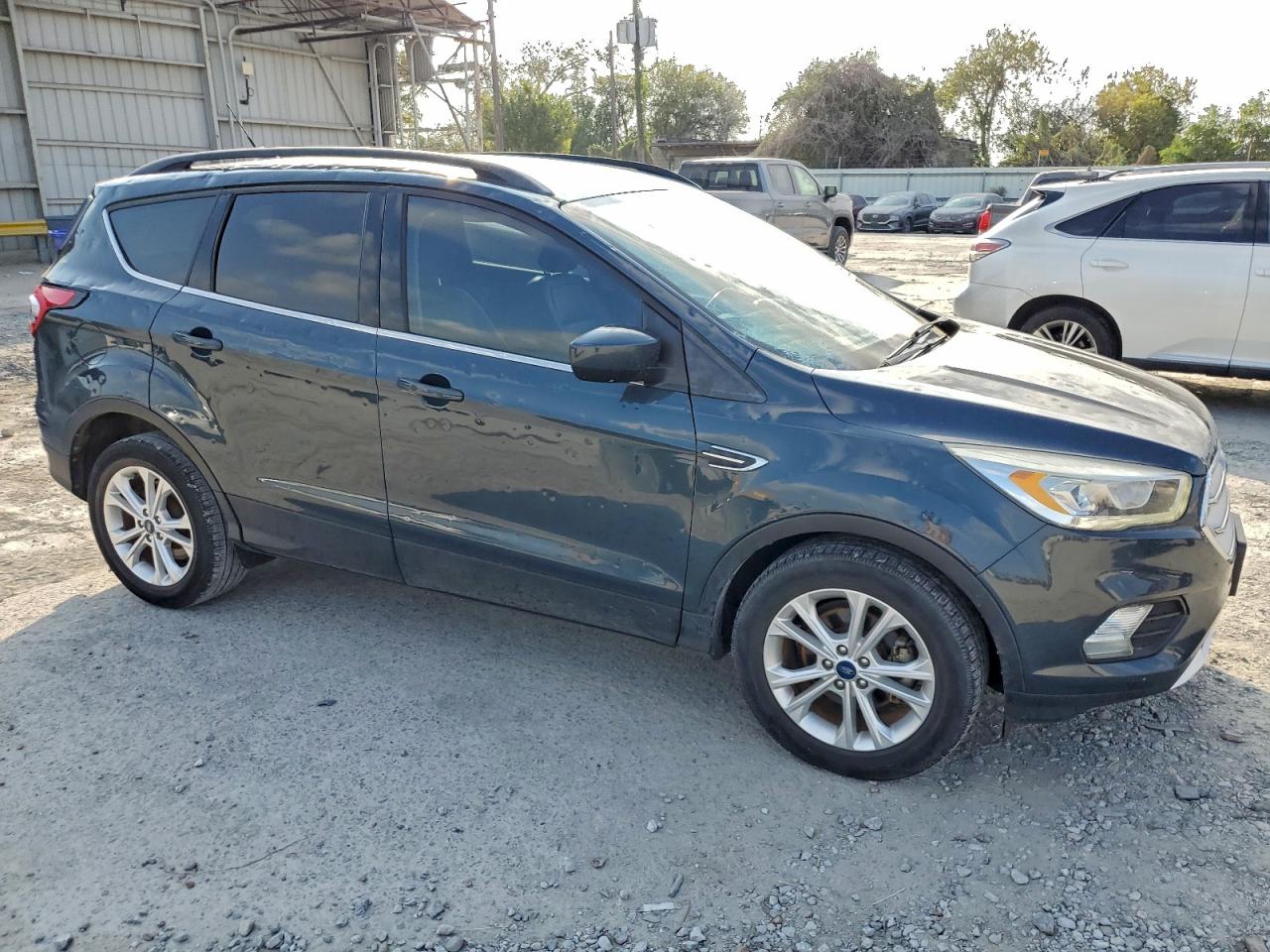 2019 FORD ESCAPE SEL photo 4